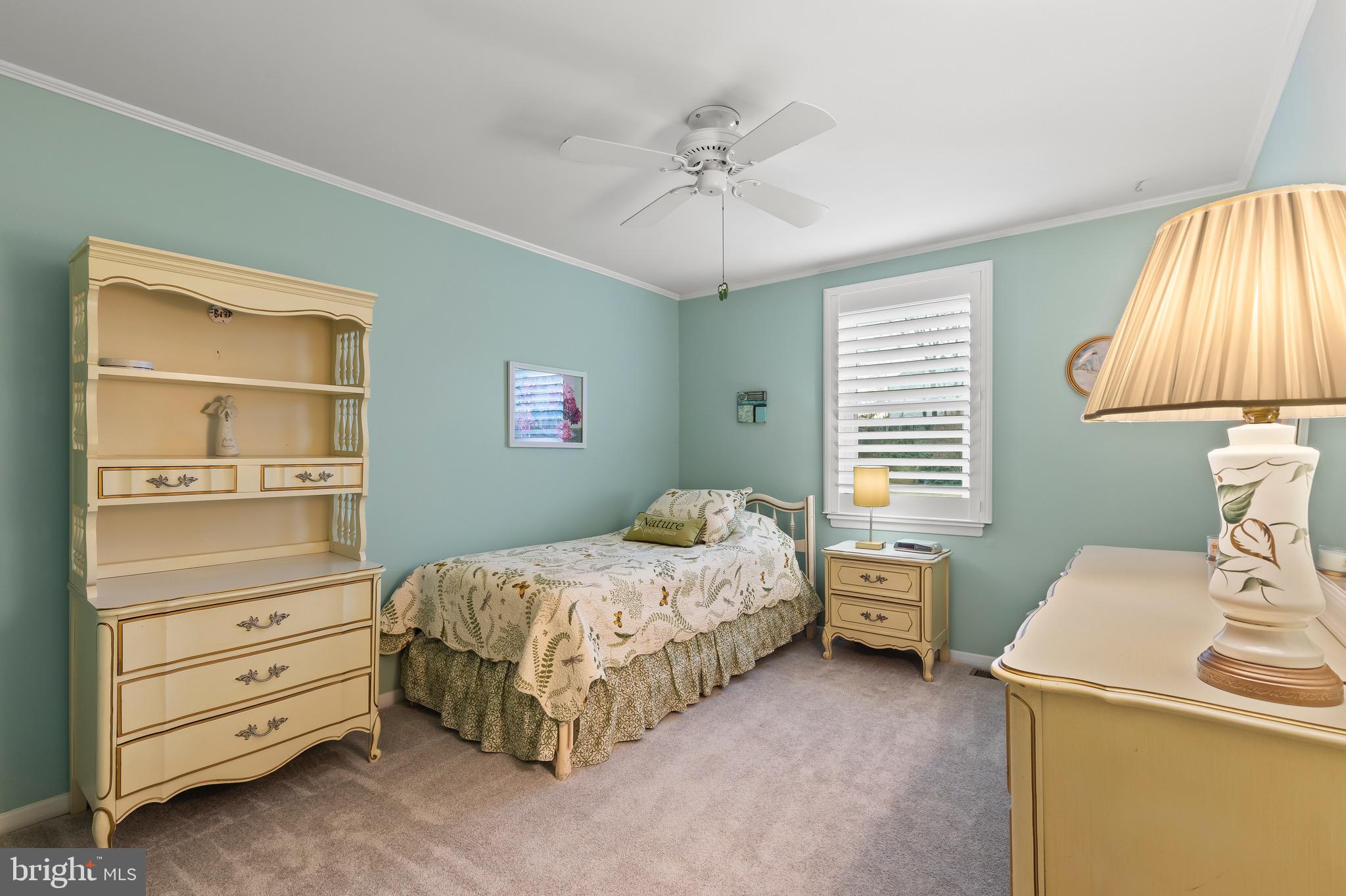 TOWN & COUNTRY APARTMENTS CARNEY - Residential