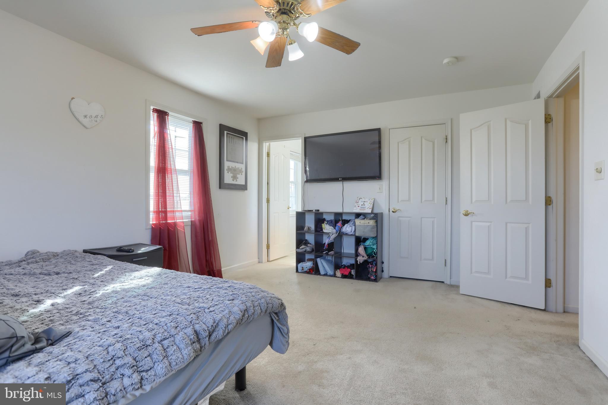 CEDAR HOLLOW - Residential