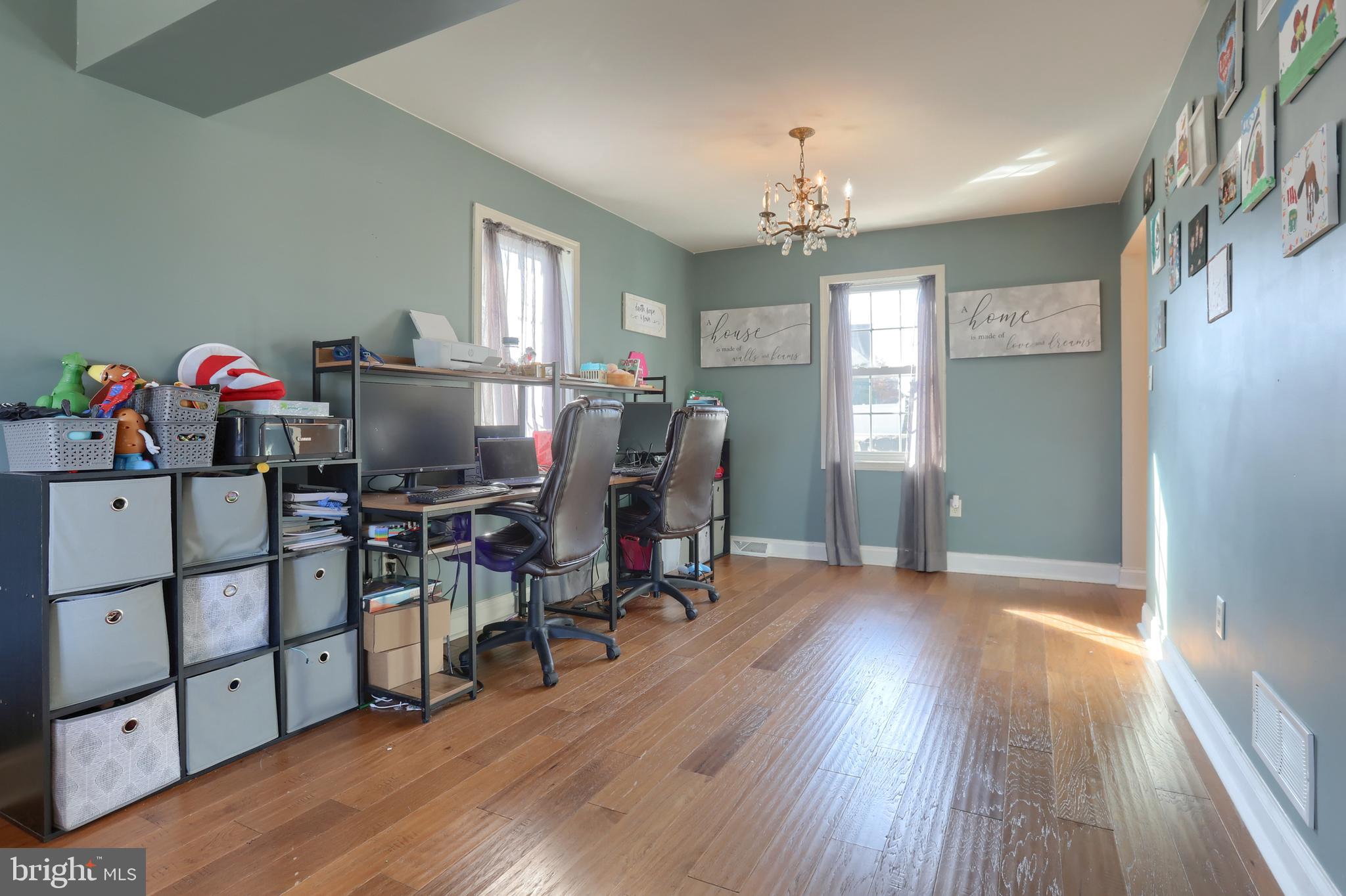 CEDAR HOLLOW - Residential