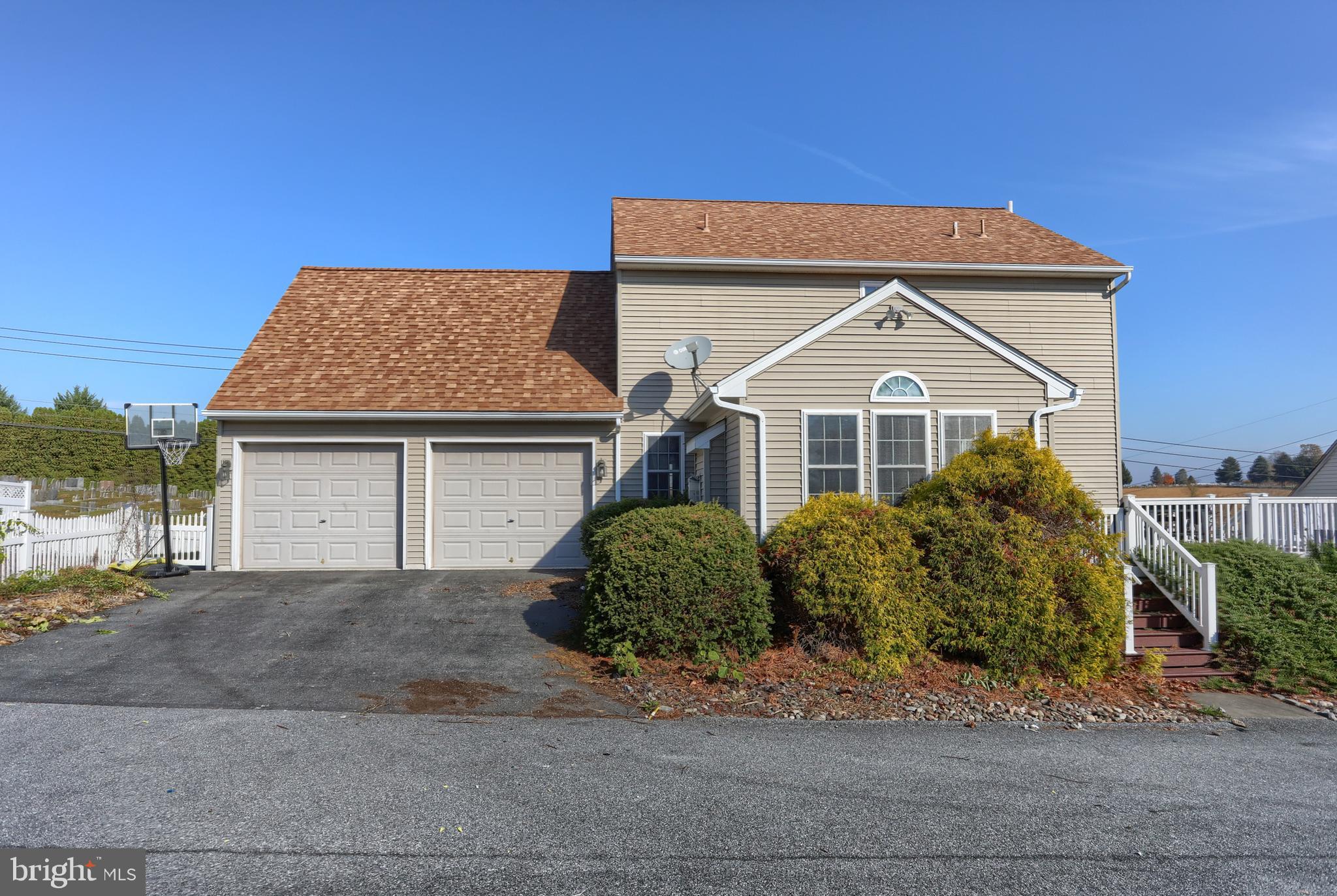 CEDAR HOLLOW - Residential