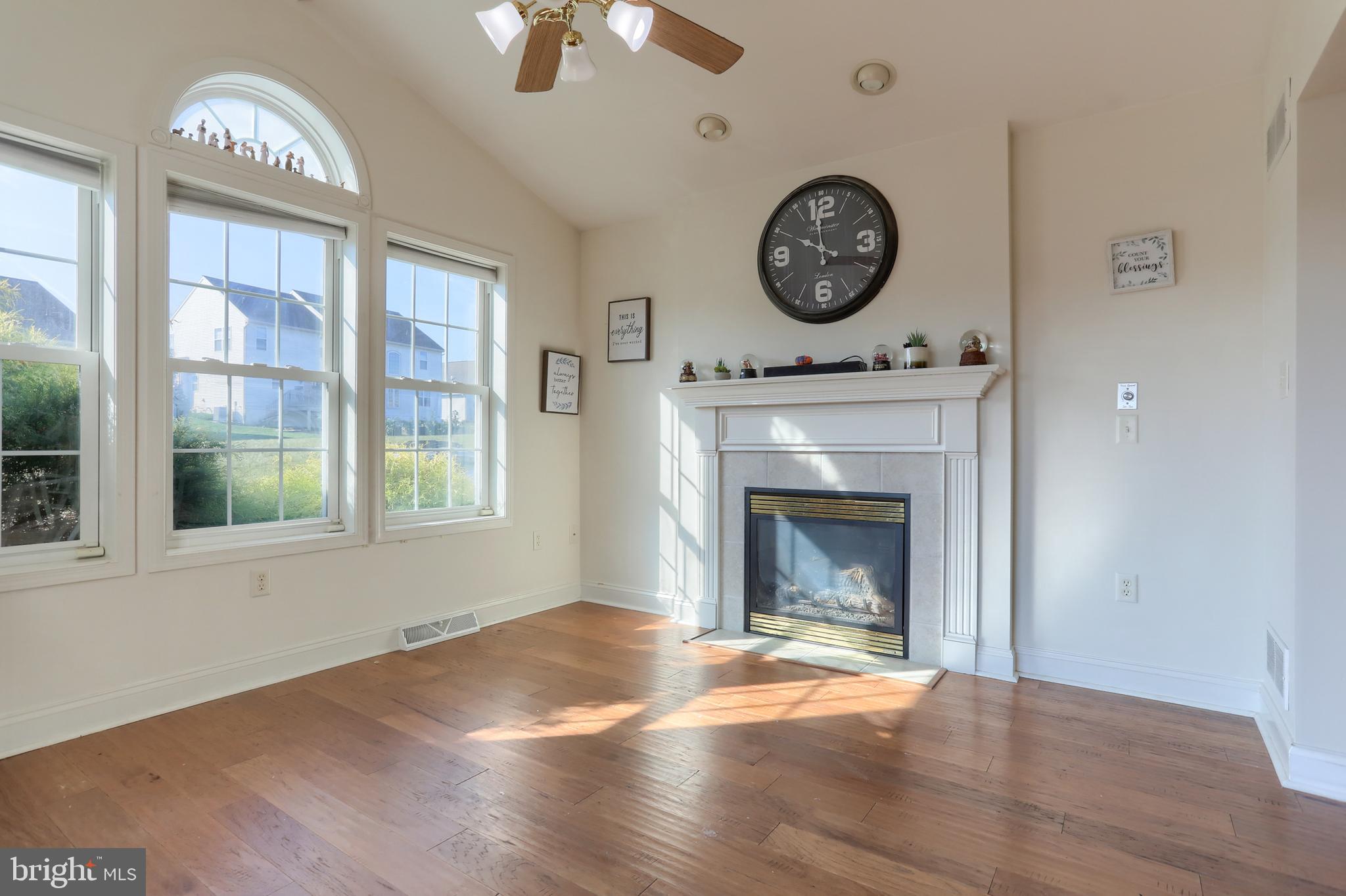 CEDAR HOLLOW - Residential