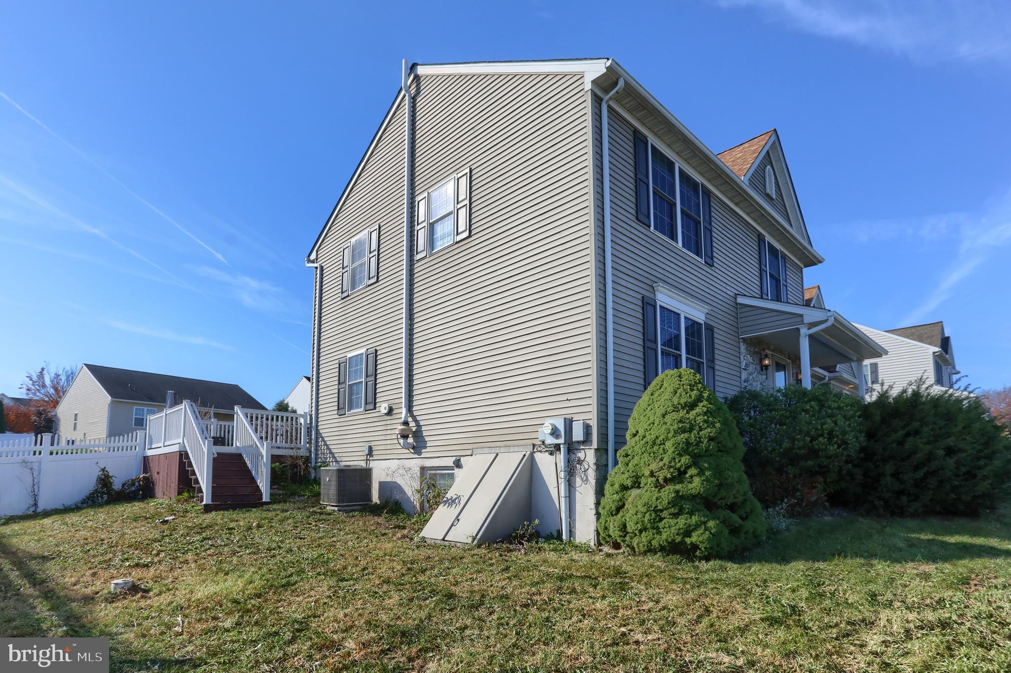 CEDAR HOLLOW - Residential