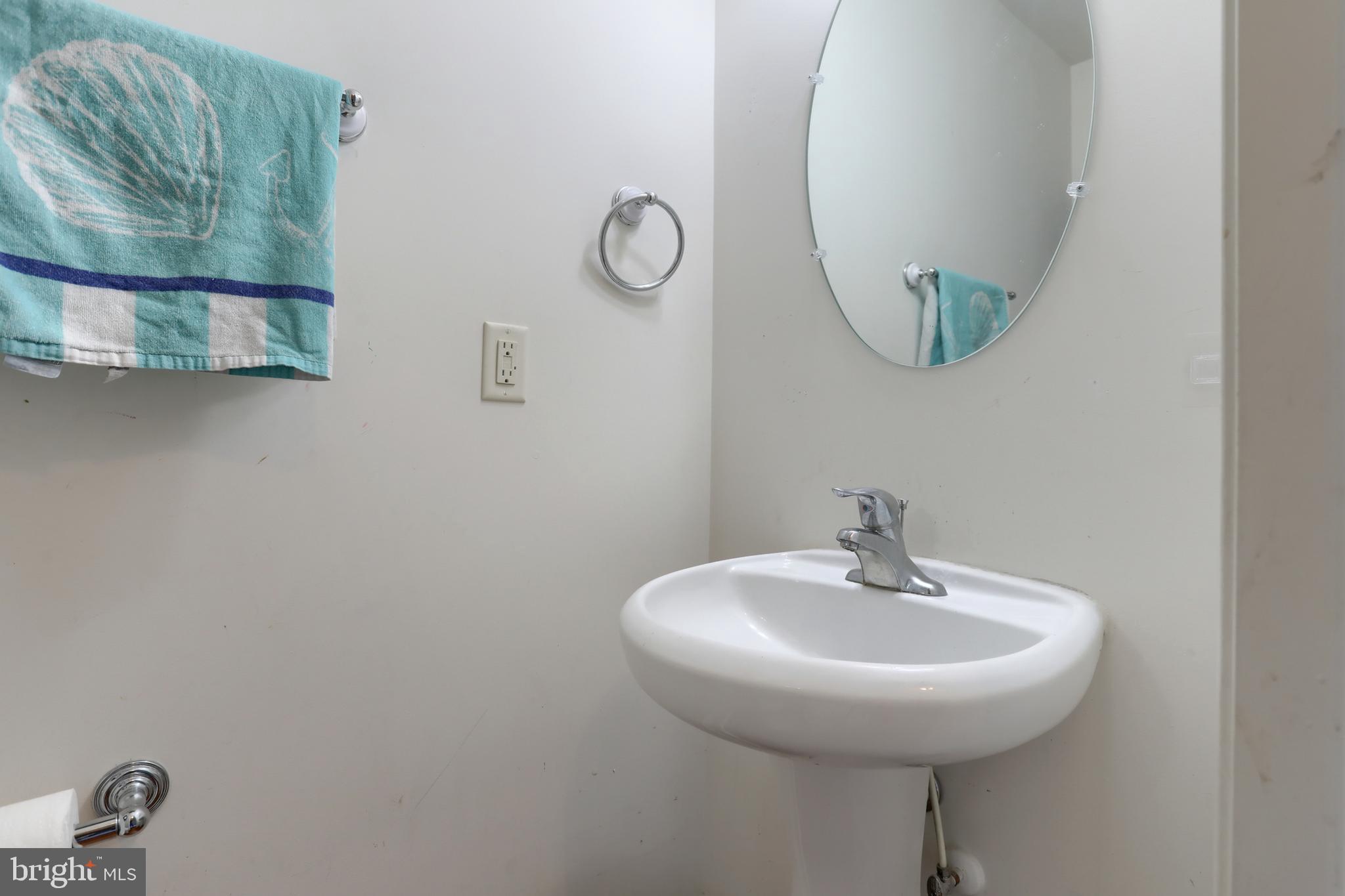 CEDAR HOLLOW - Residential