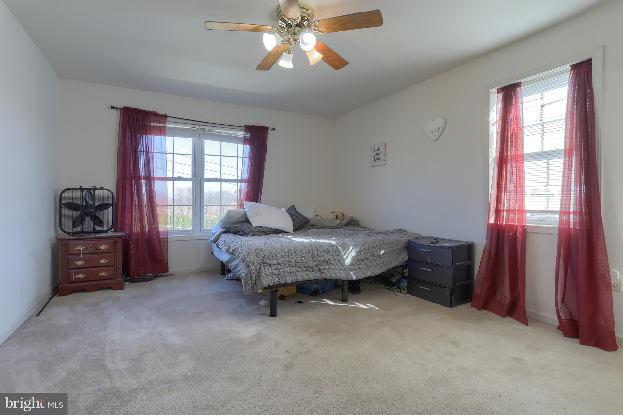 CEDAR HOLLOW - Residential