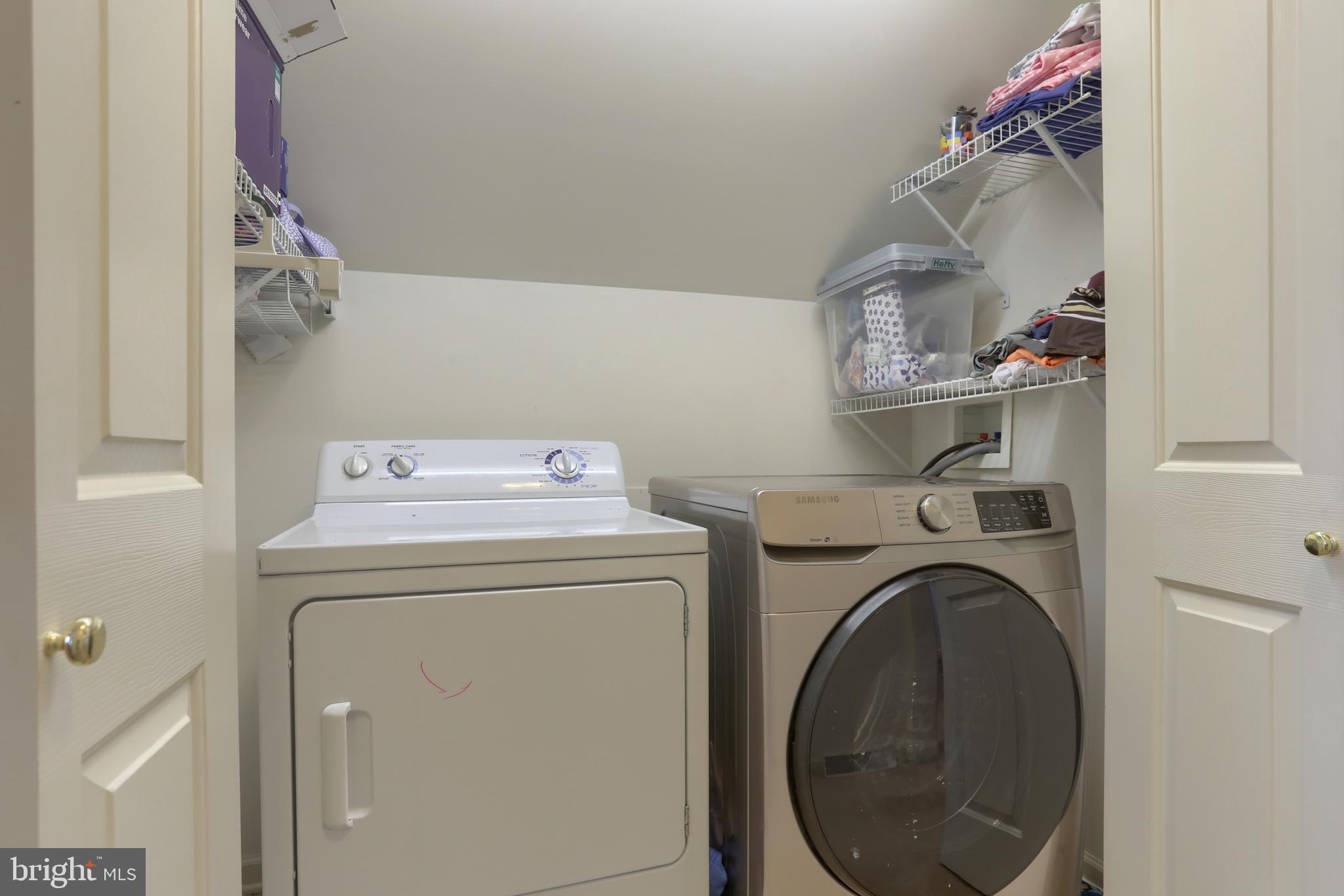 CEDAR HOLLOW - Residential