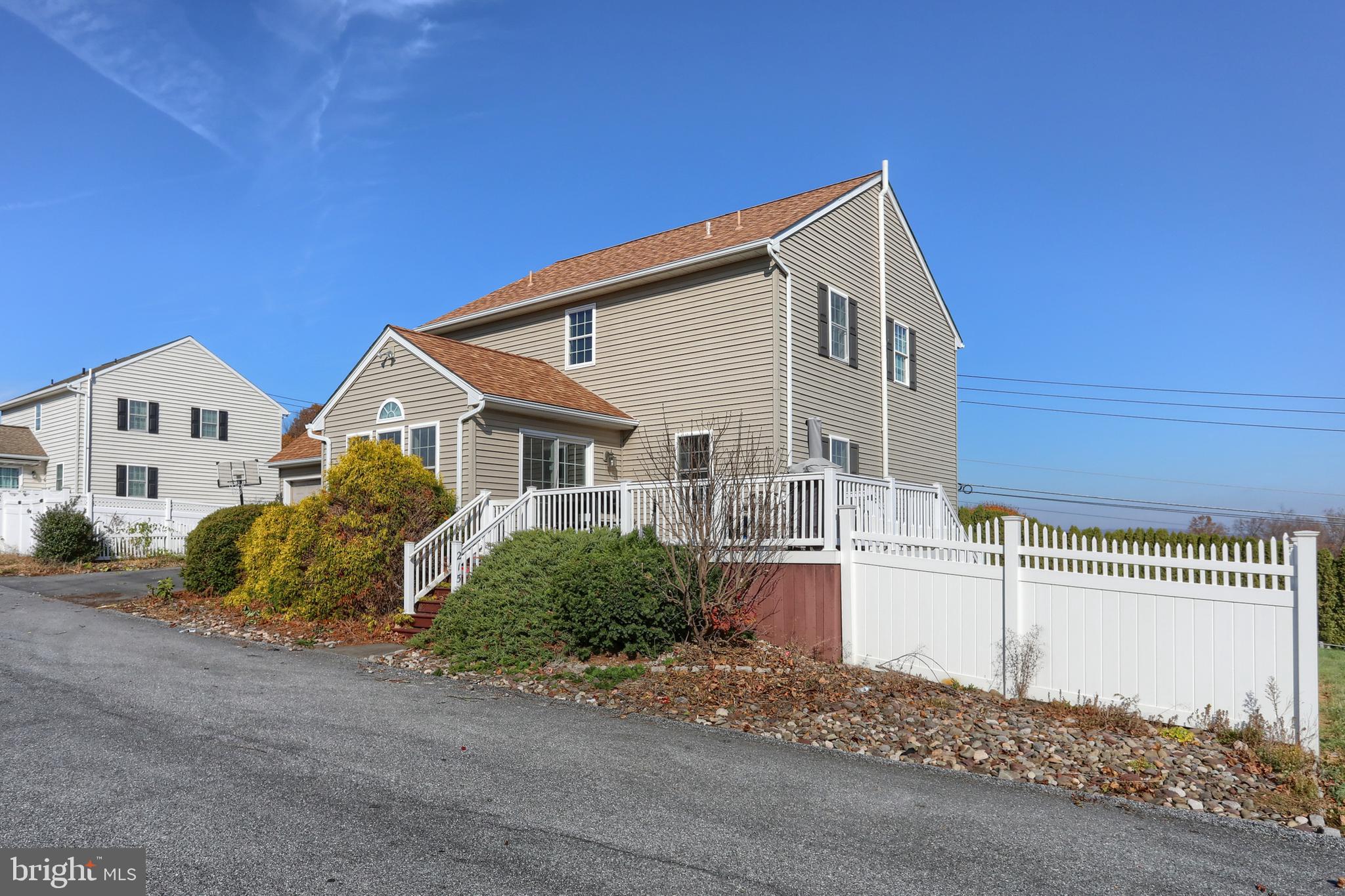 CEDAR HOLLOW - Residential