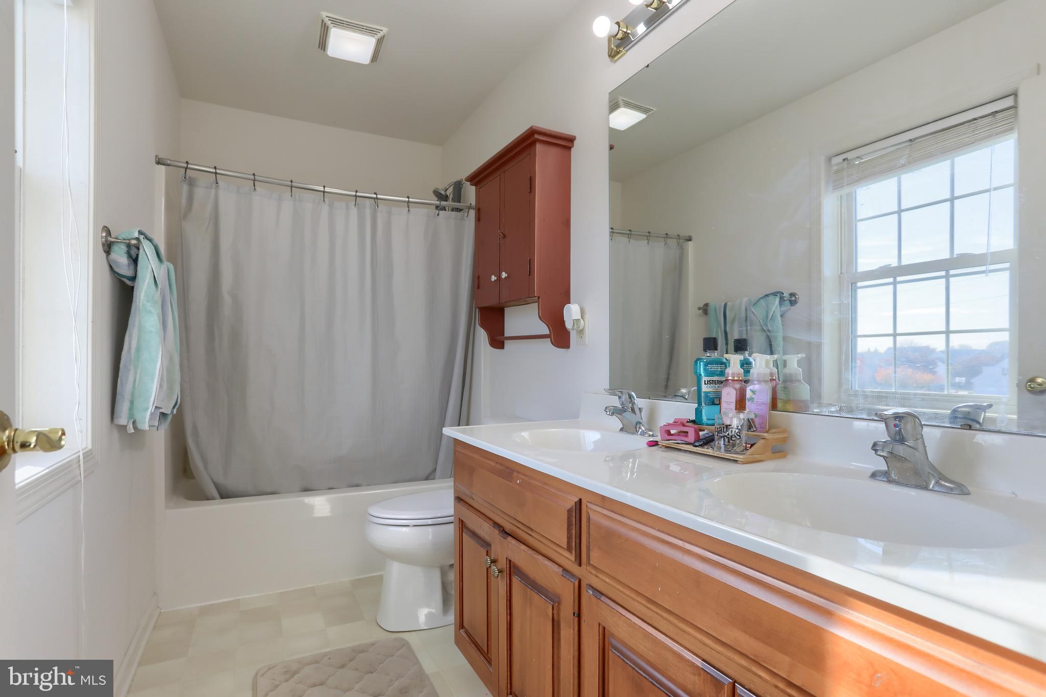 CEDAR HOLLOW - Residential