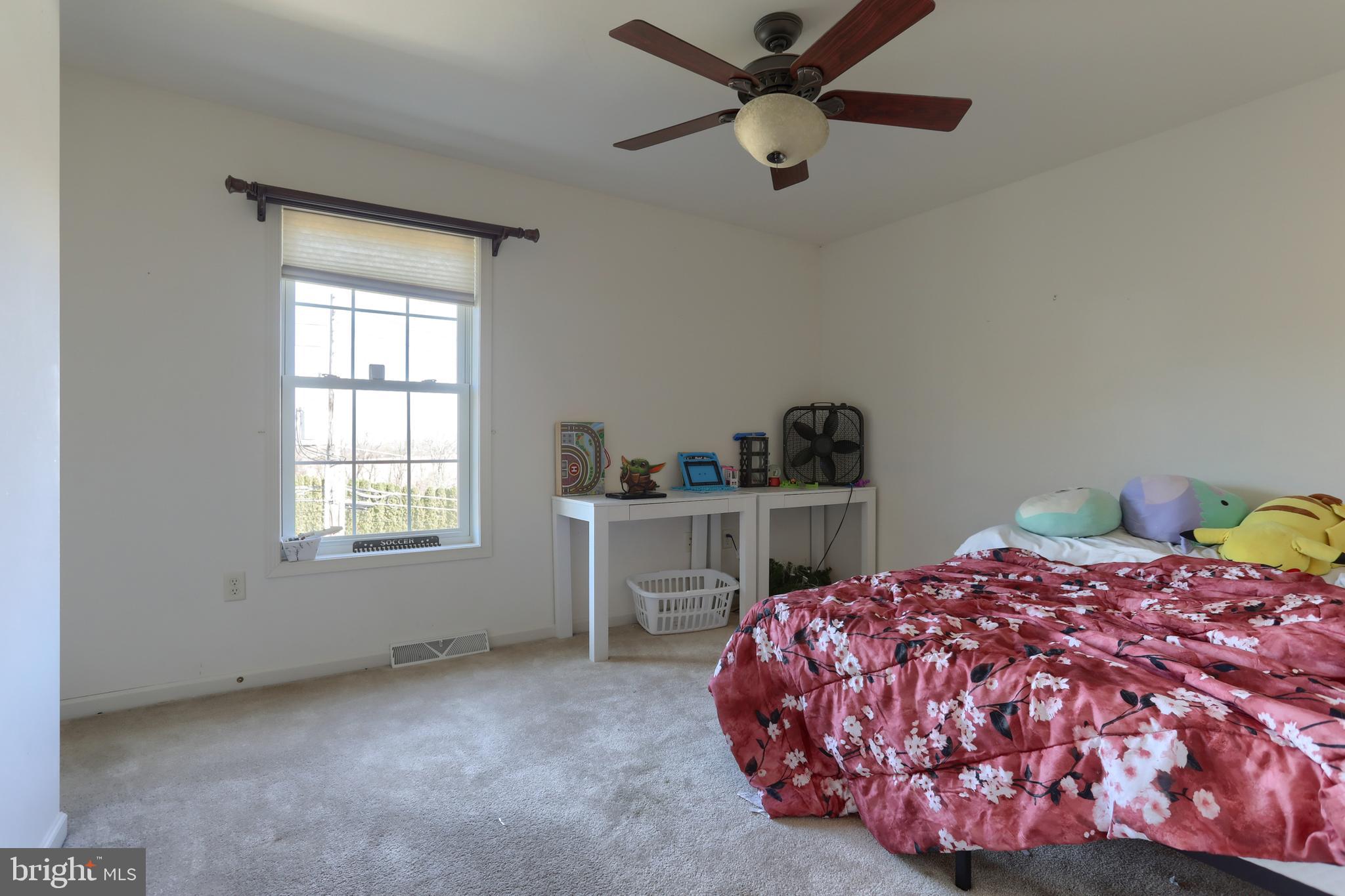 CEDAR HOLLOW - Residential