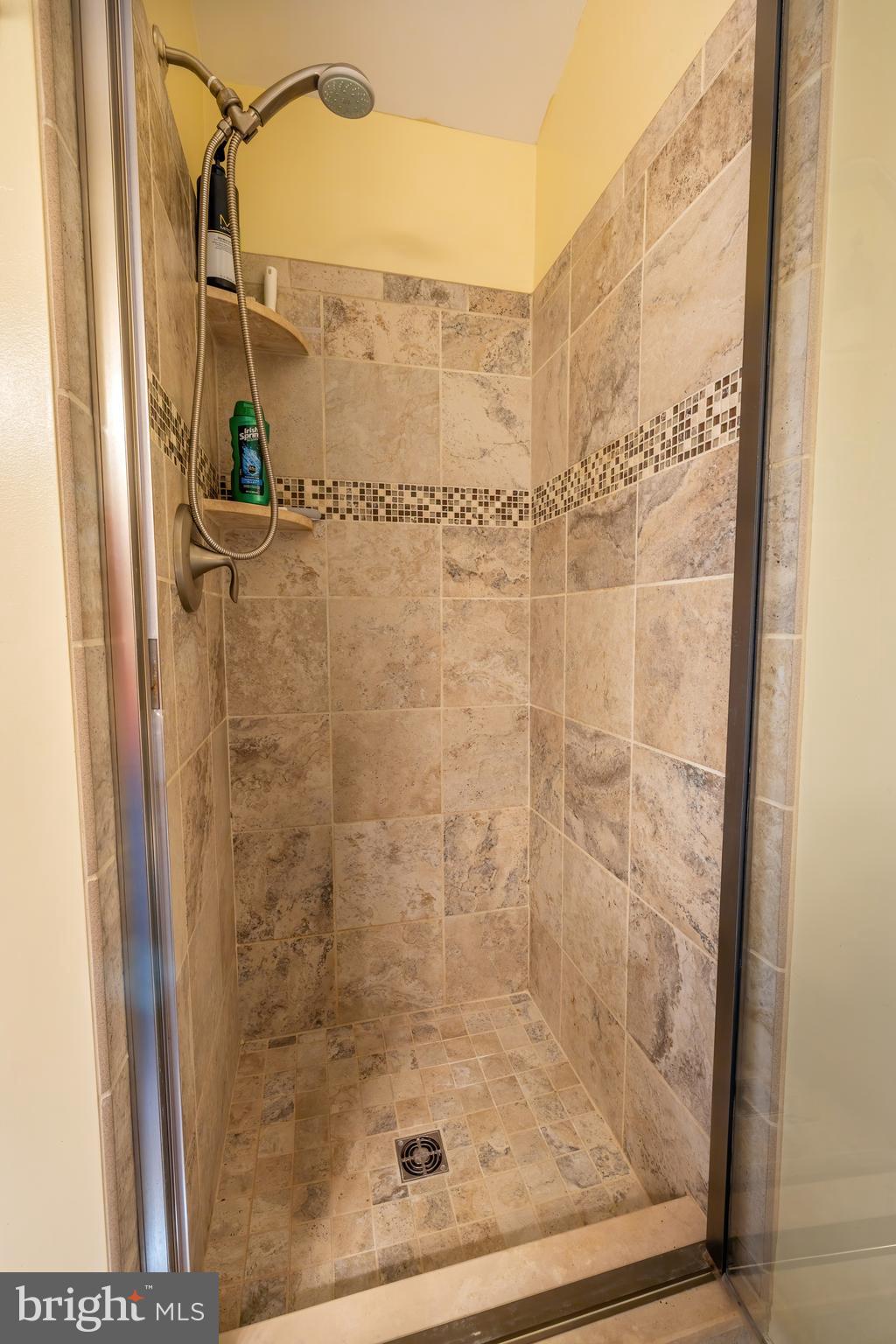 WATERS EDGE AT WOODS LANDING - Residential Lease