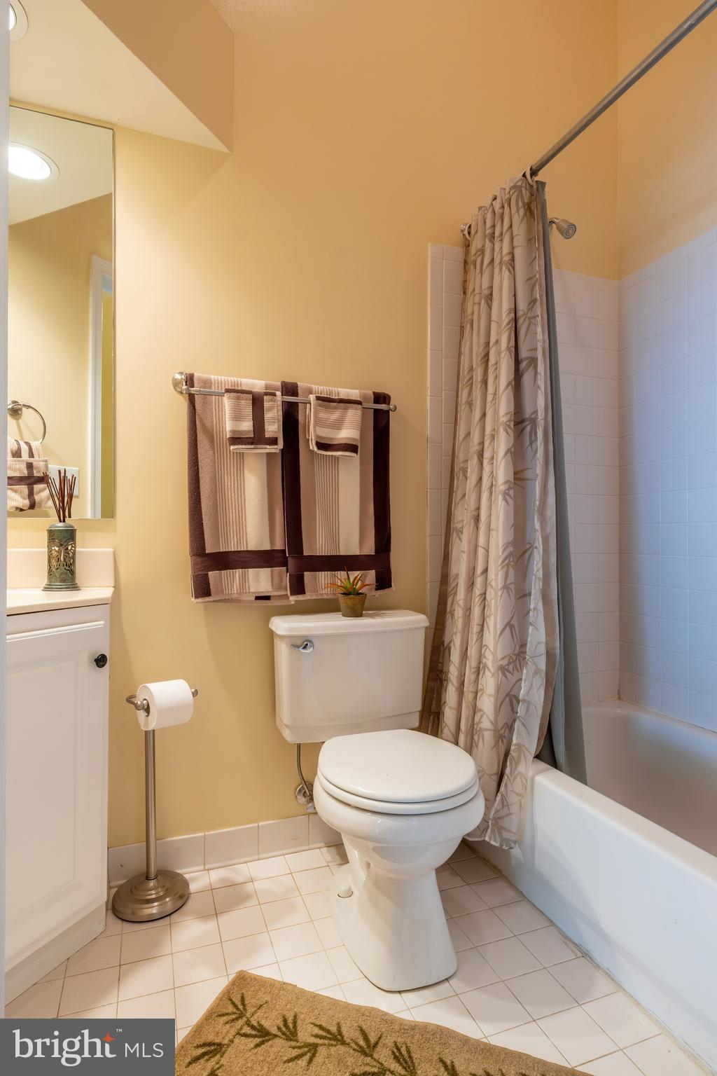 WATERS EDGE AT WOODS LANDING - Residential Lease