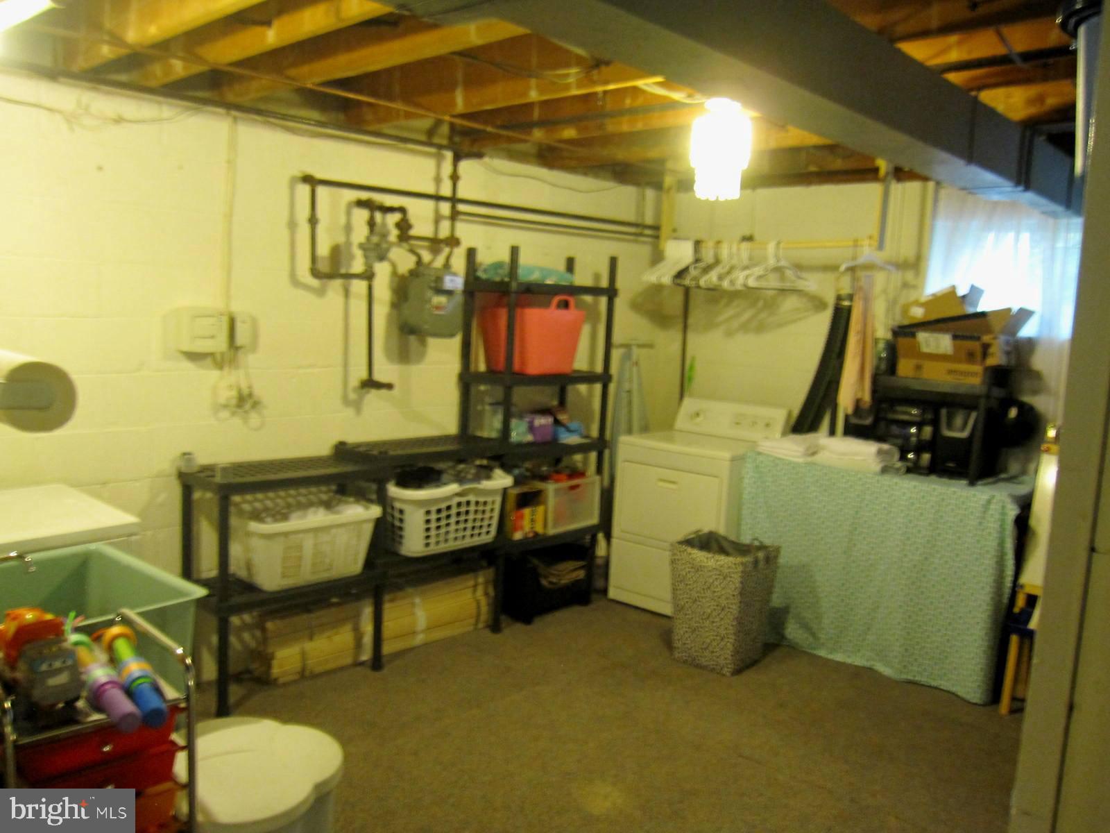 SLEEPY HOLLOW WOODS - Residential Lease