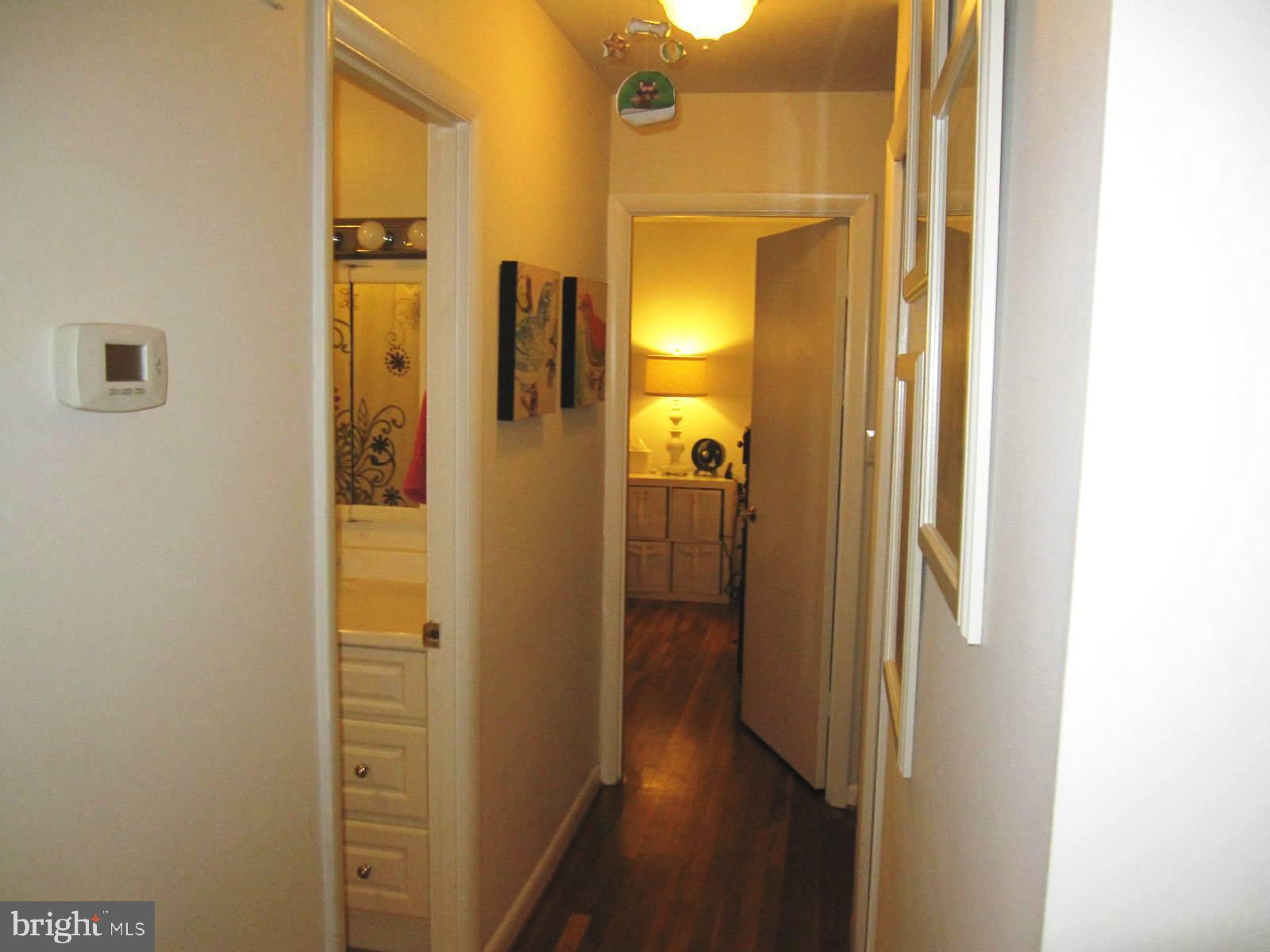 SLEEPY HOLLOW WOODS - Residential Lease