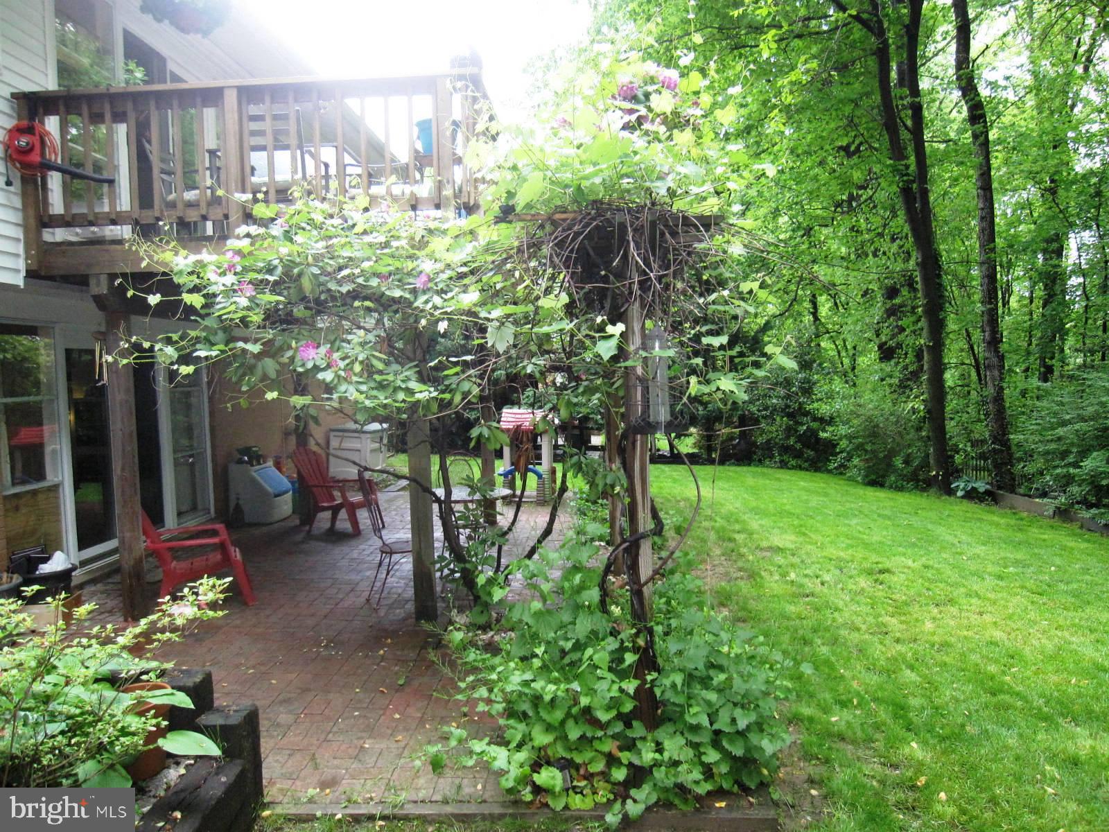 SLEEPY HOLLOW WOODS - Residential Lease