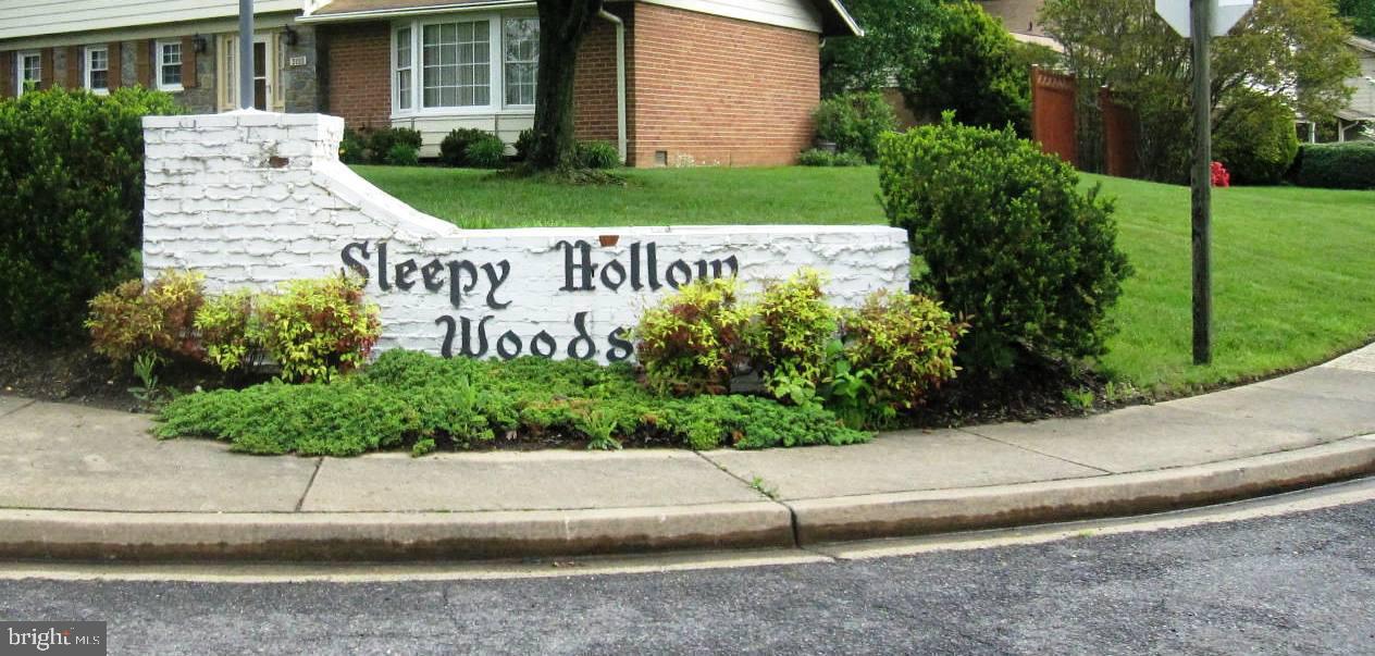SLEEPY HOLLOW WOODS - Residential Lease