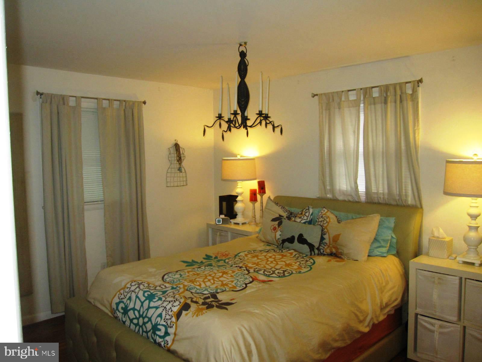 SLEEPY HOLLOW WOODS - Residential Lease