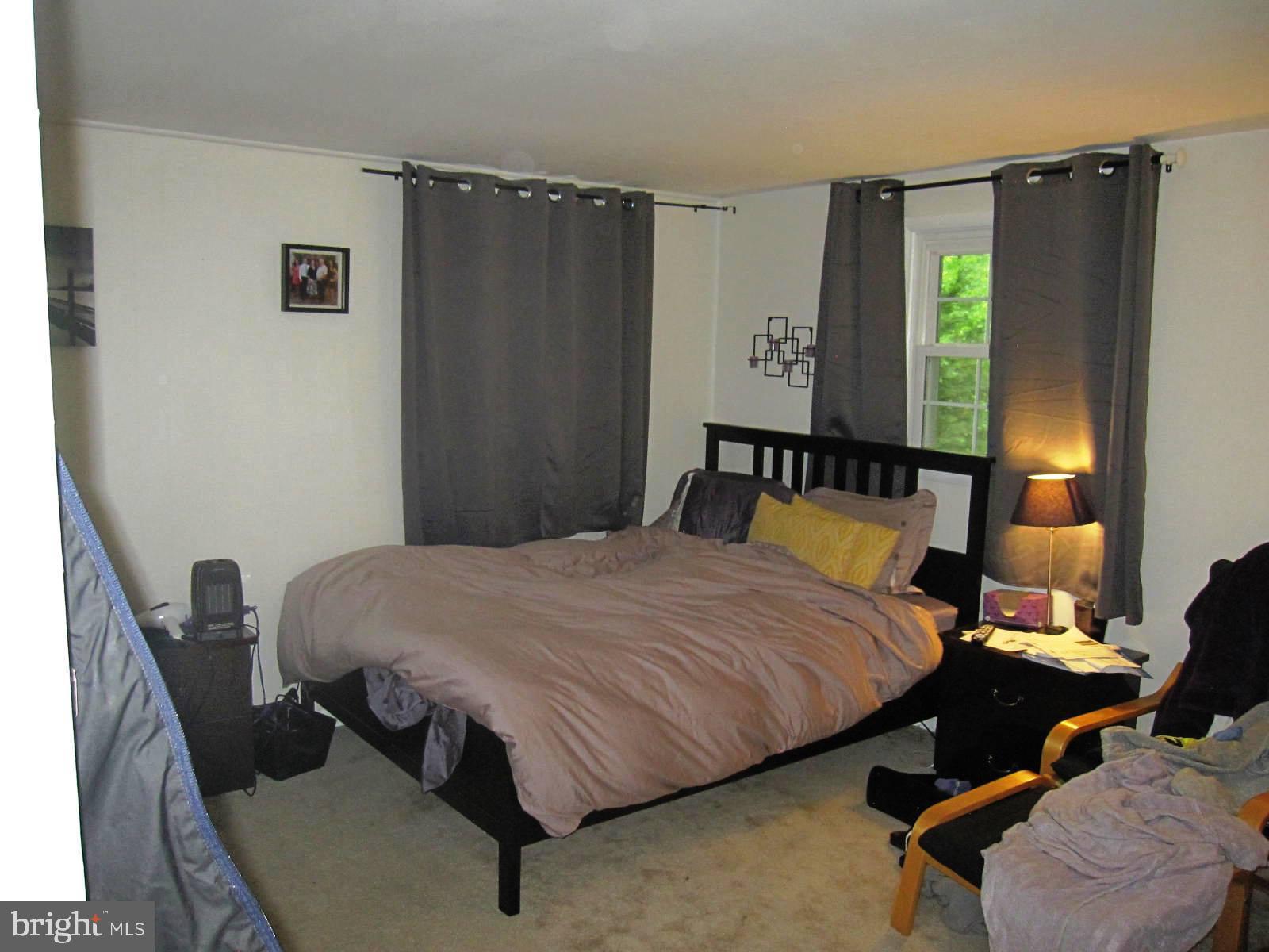 SLEEPY HOLLOW WOODS - Residential Lease