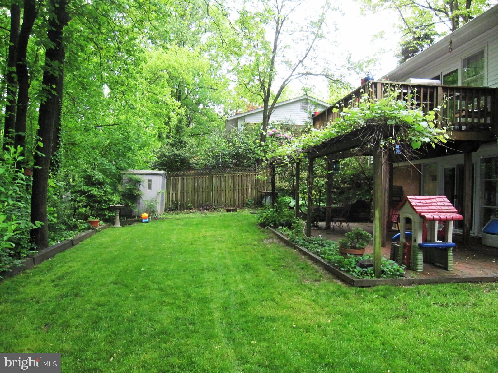 SLEEPY HOLLOW WOODS - Residential Lease