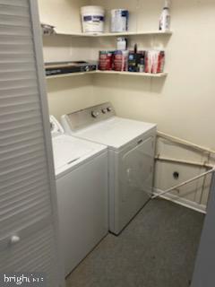 PINEWOOD PARK - Residential Lease