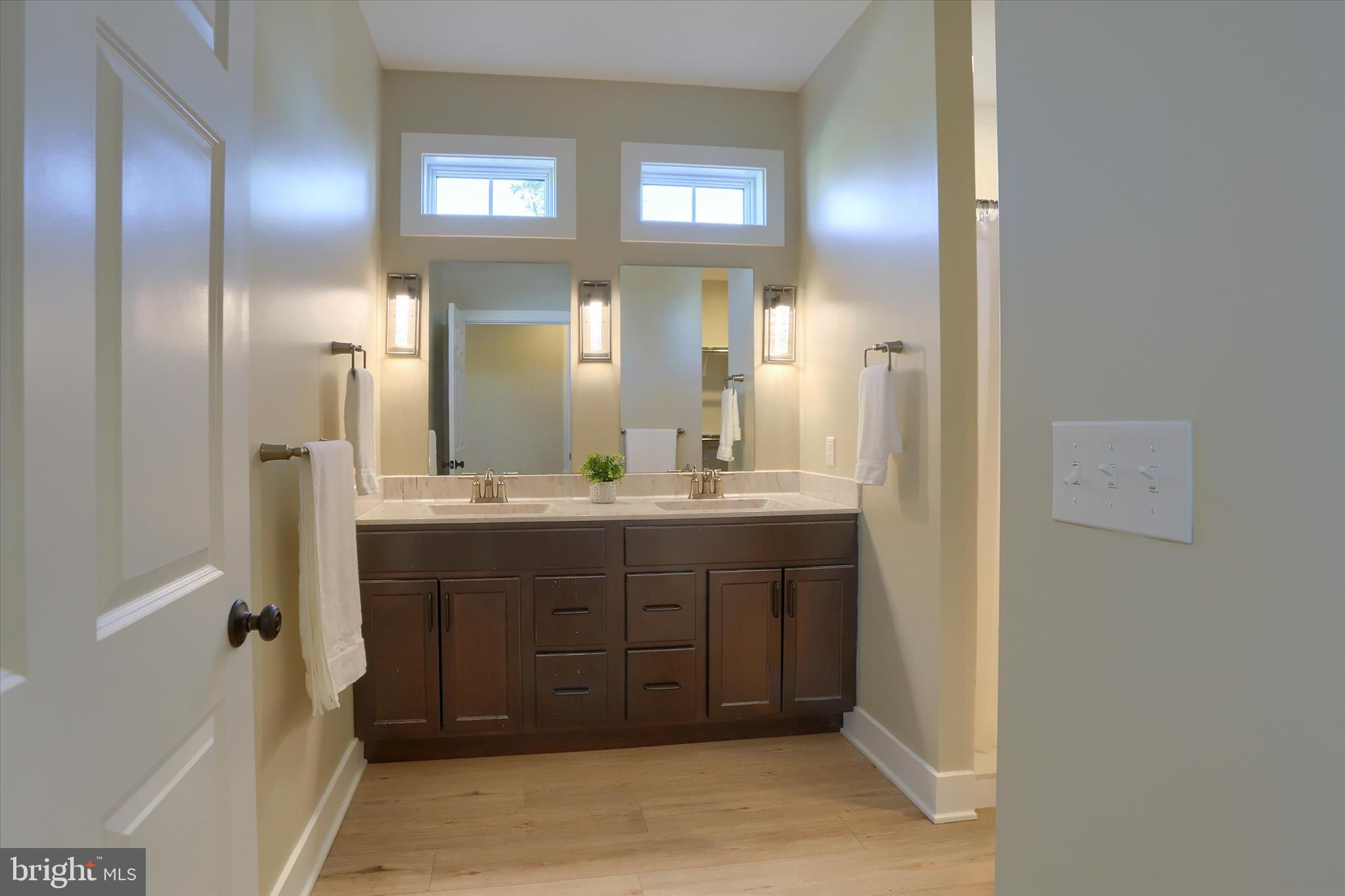 THE PORCHES OF ALLENBERRY - Residential