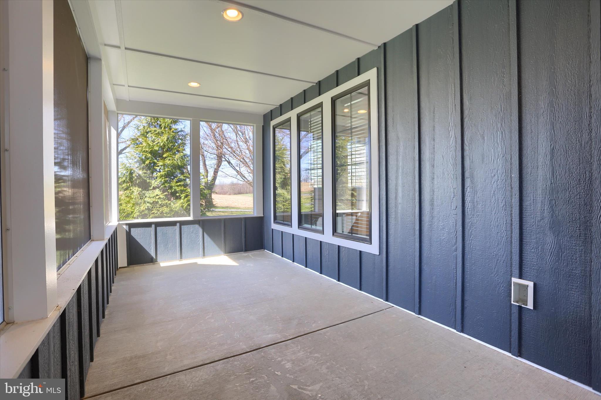 THE PORCHES OF ALLENBERRY - Residential