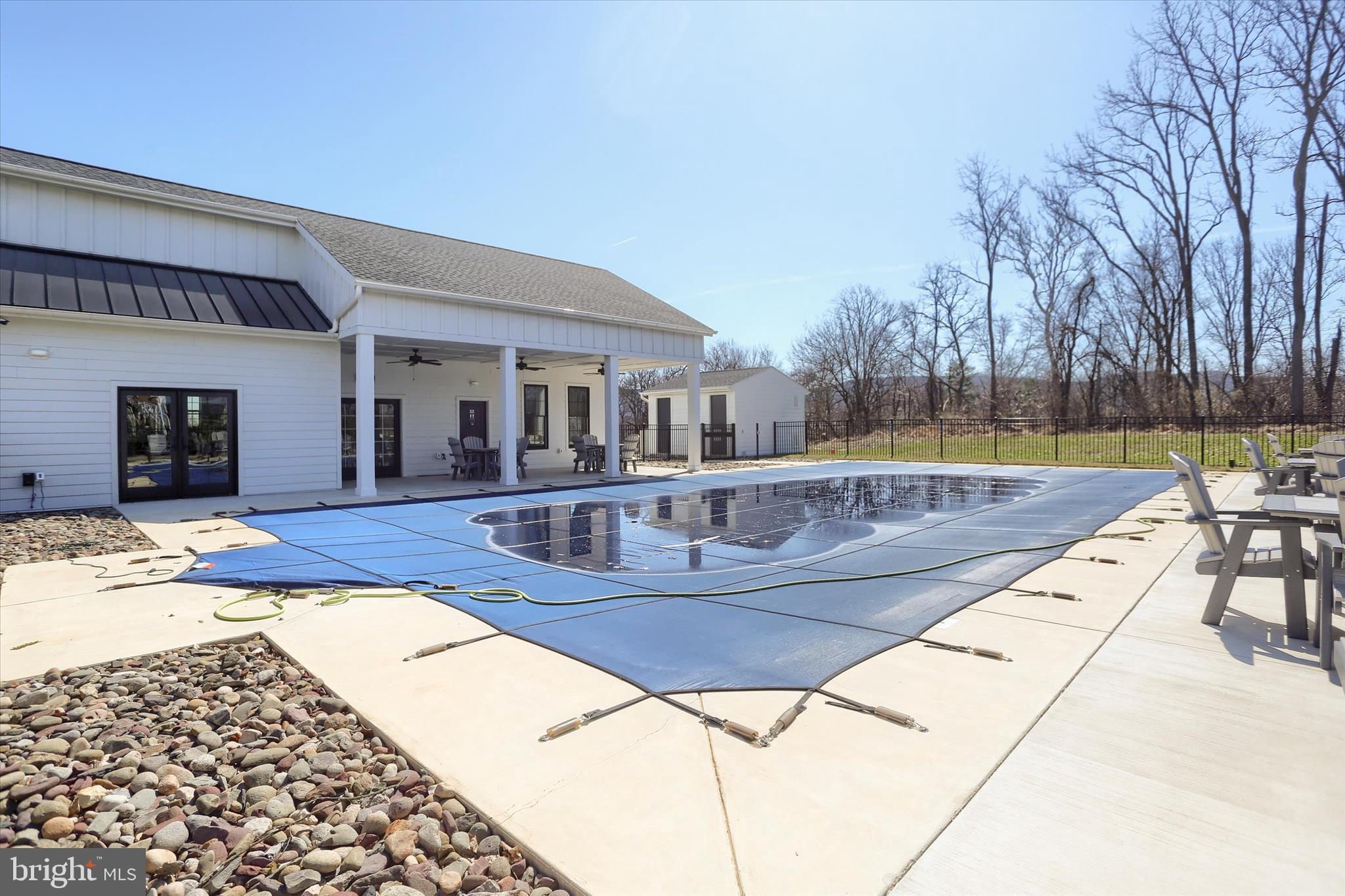 THE PORCHES OF ALLENBERRY - Residential