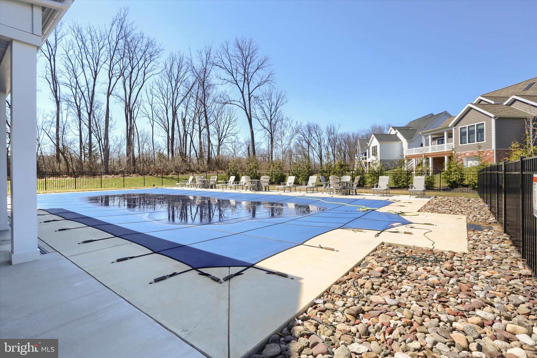 THE PORCHES OF ALLENBERRY - Residential