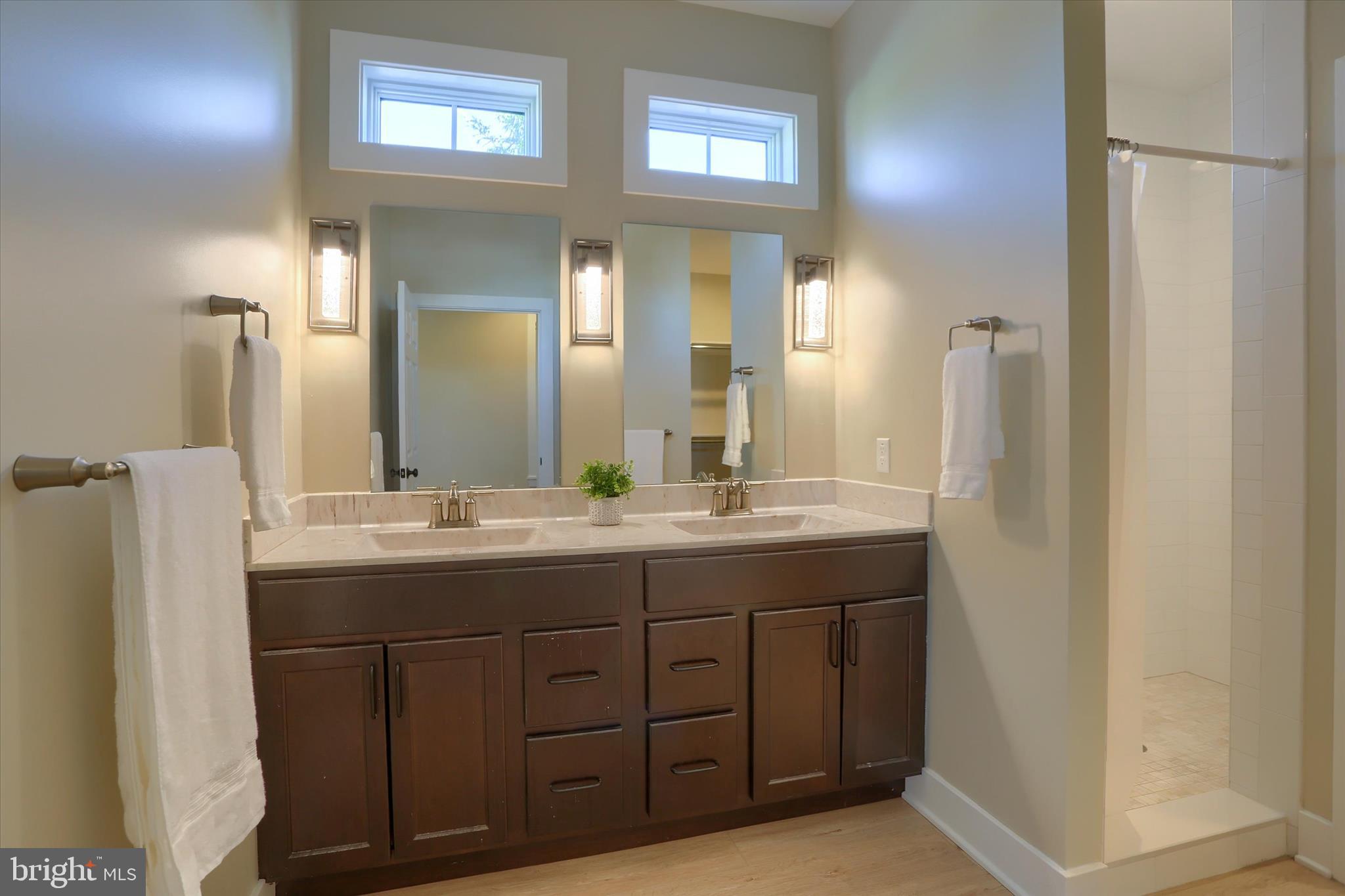 THE PORCHES OF ALLENBERRY - Residential