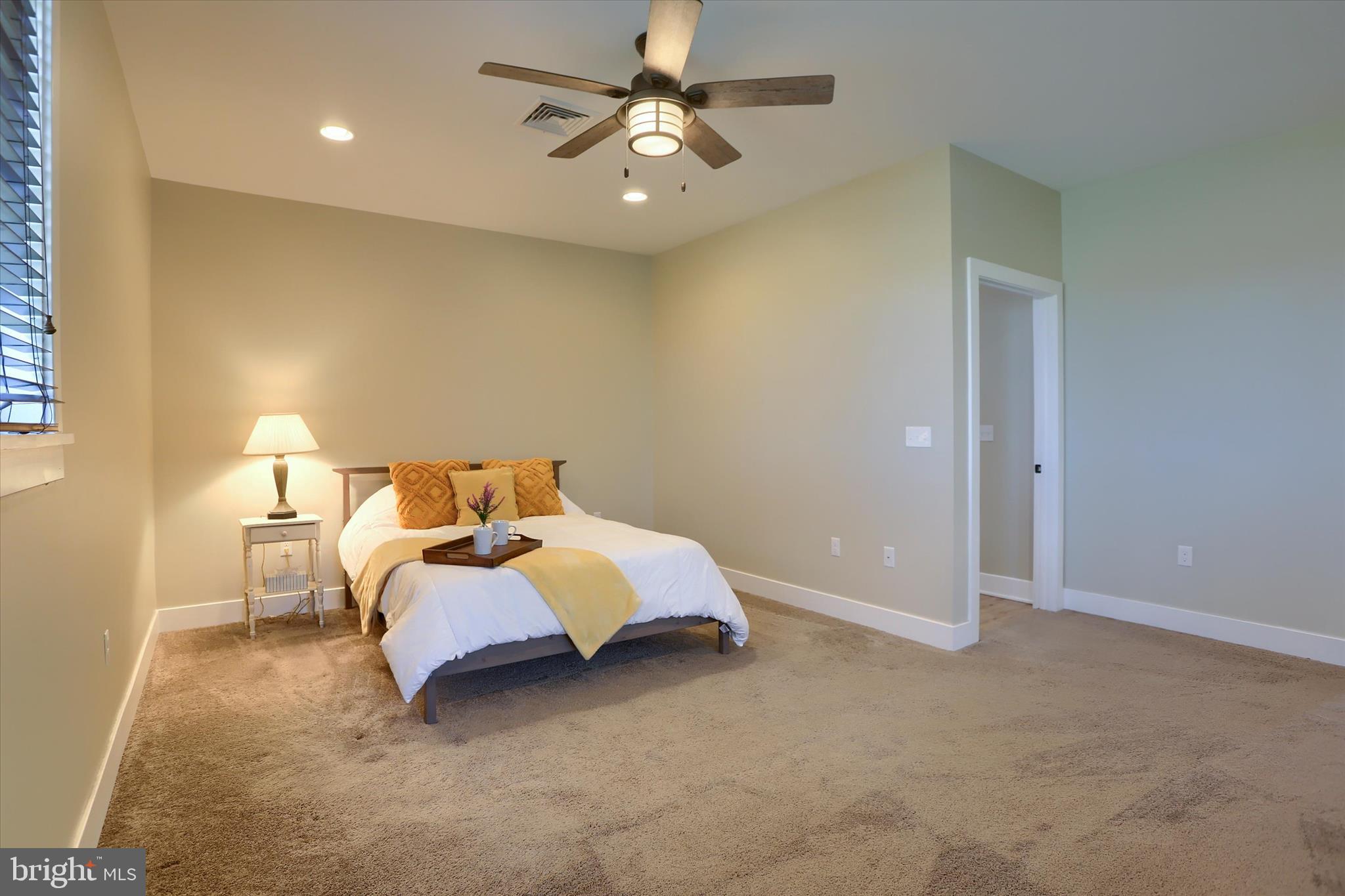 THE PORCHES OF ALLENBERRY - Residential