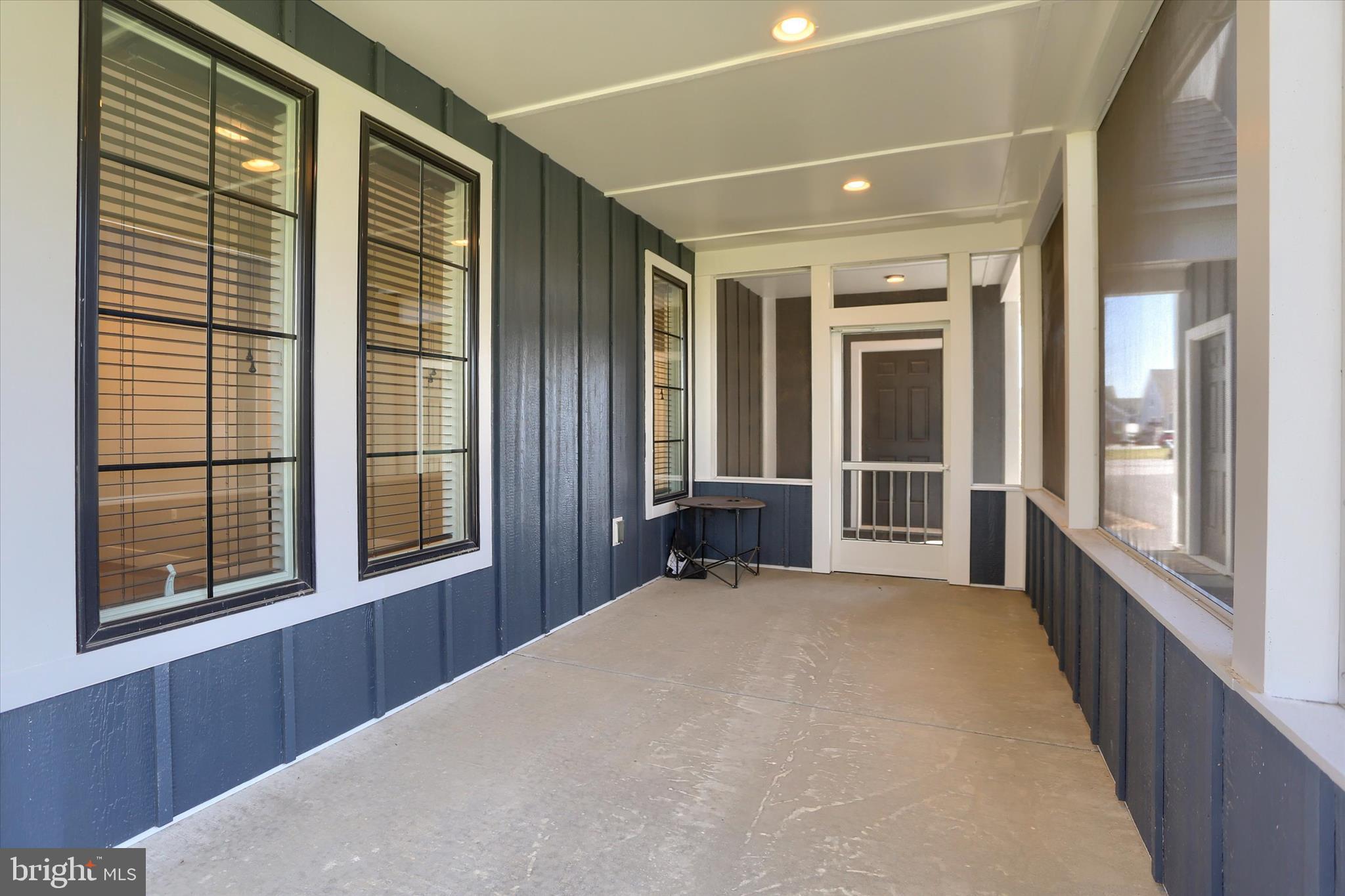 THE PORCHES OF ALLENBERRY - Residential