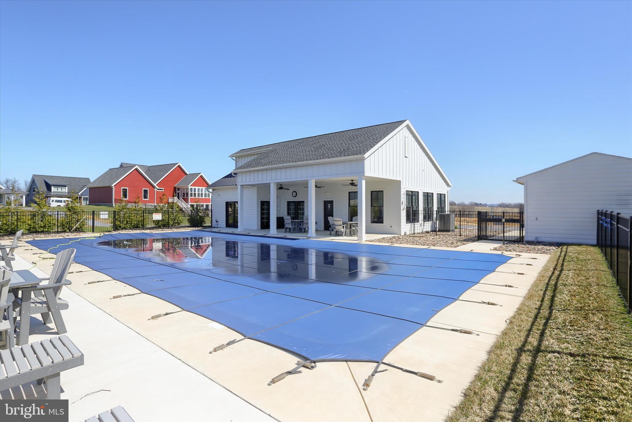THE PORCHES OF ALLENBERRY - Residential