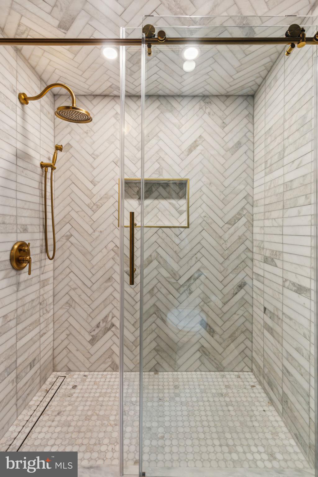 BELLA VISTA - Residential