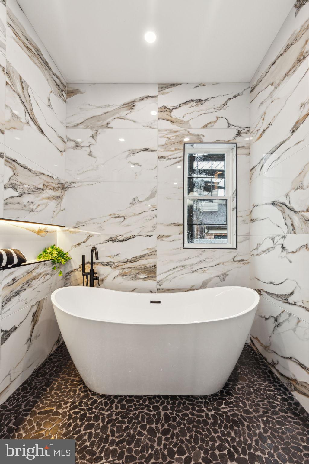 BELLA VISTA - Residential