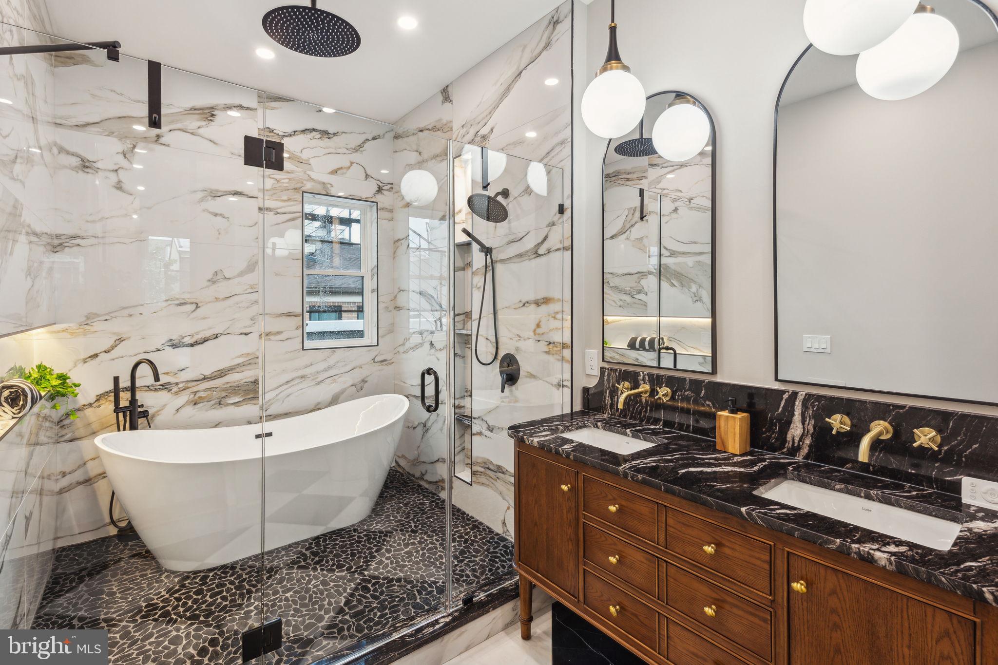 BELLA VISTA - Residential