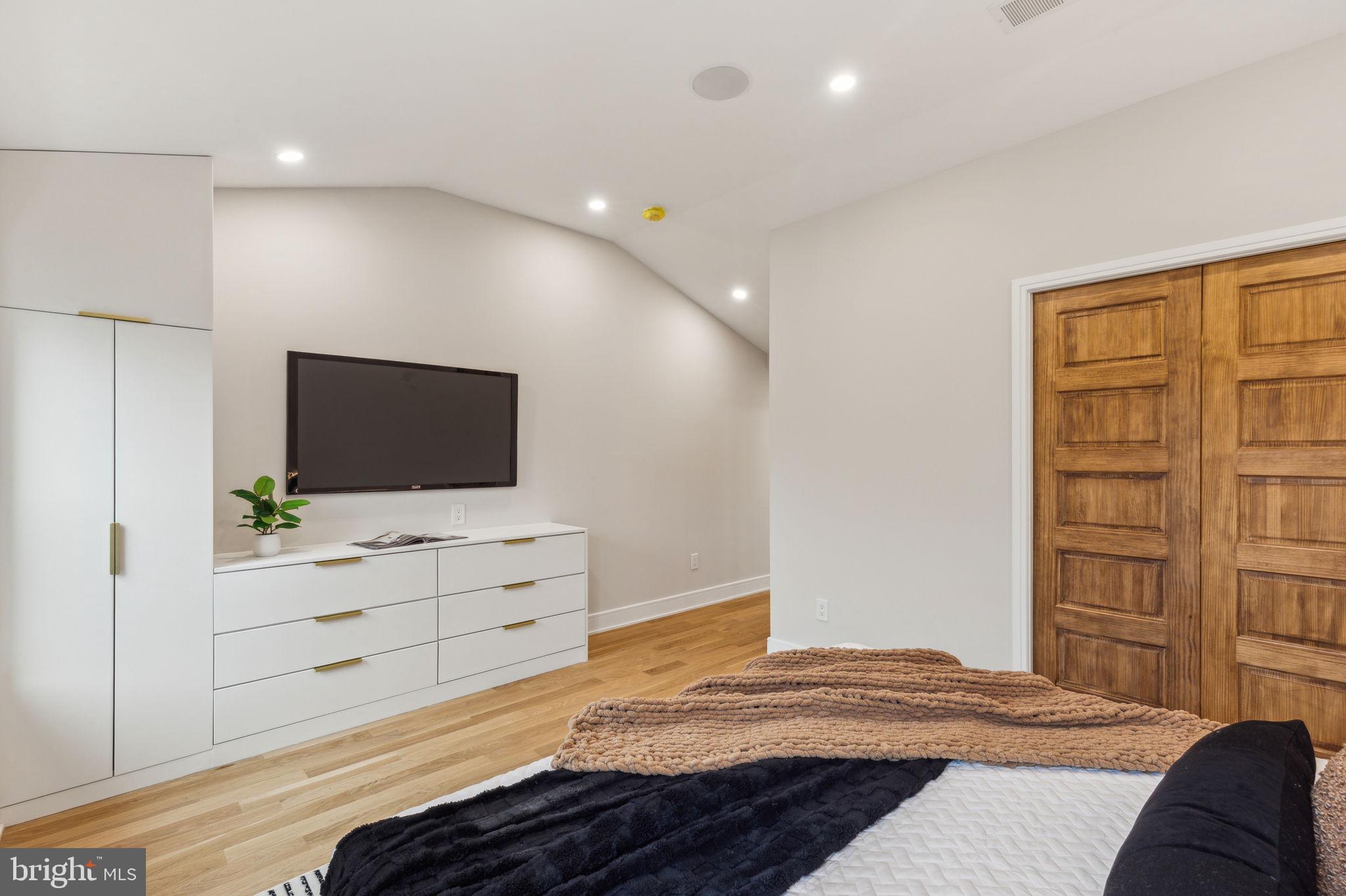 BELLA VISTA - Residential