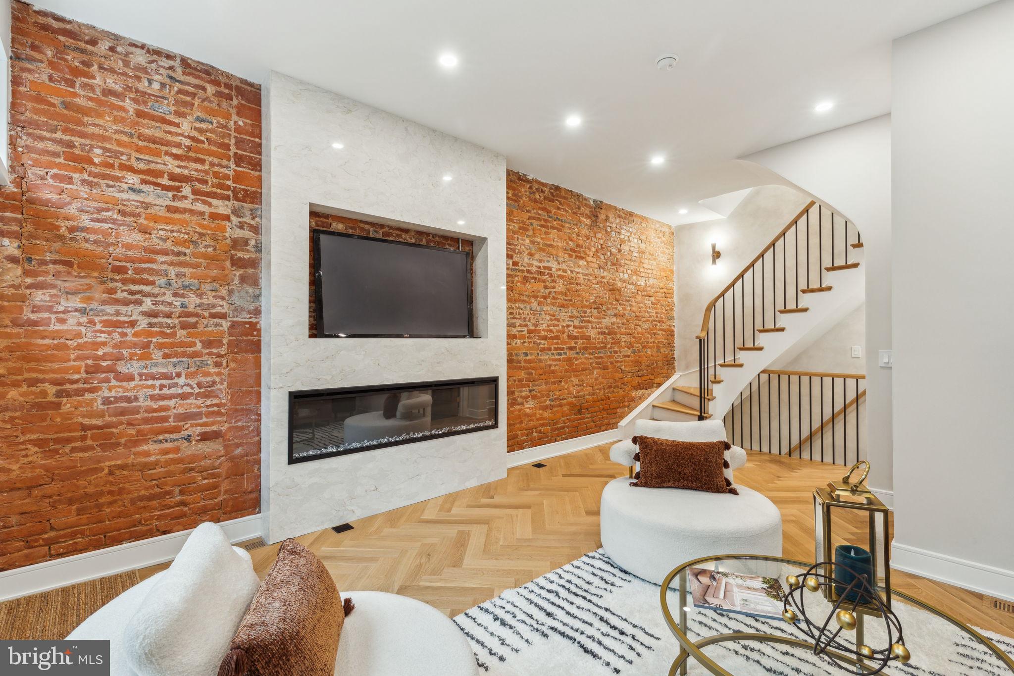 BELLA VISTA - Residential