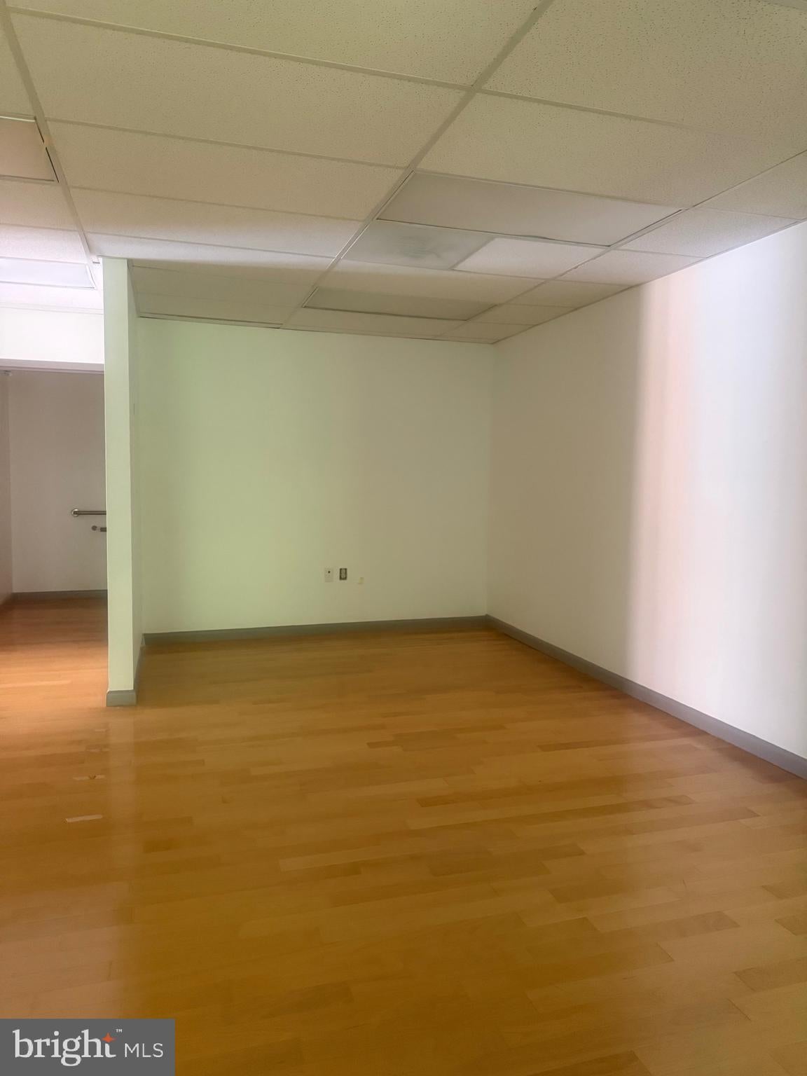 10521 CRESTWOOD 201