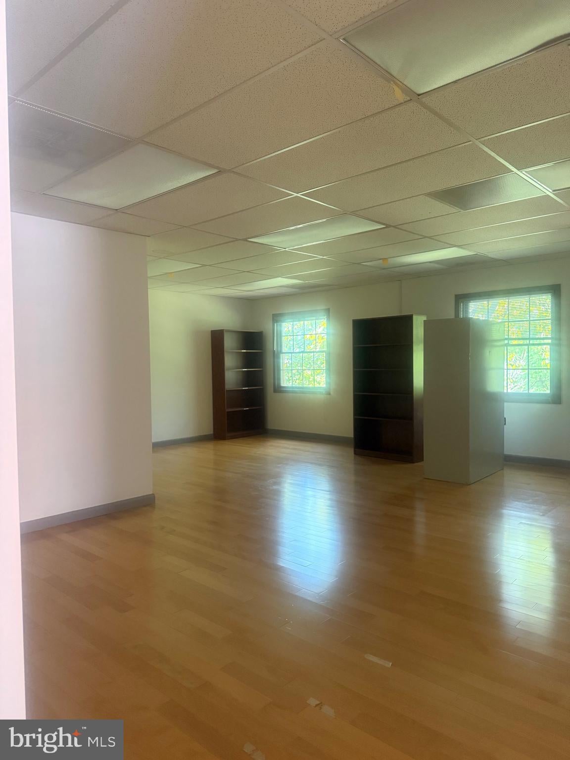 10521 CRESTWOOD 201