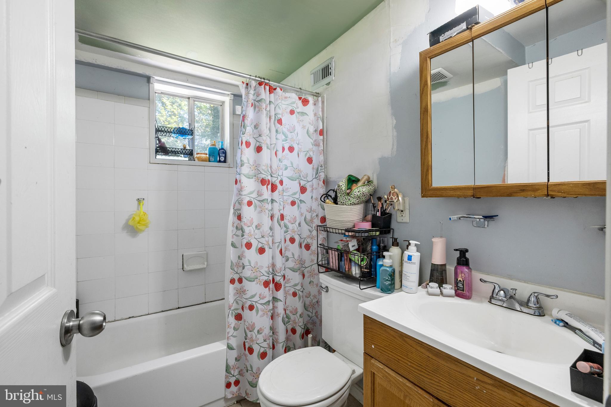 COLLEGE PARK ESTATES - Residential