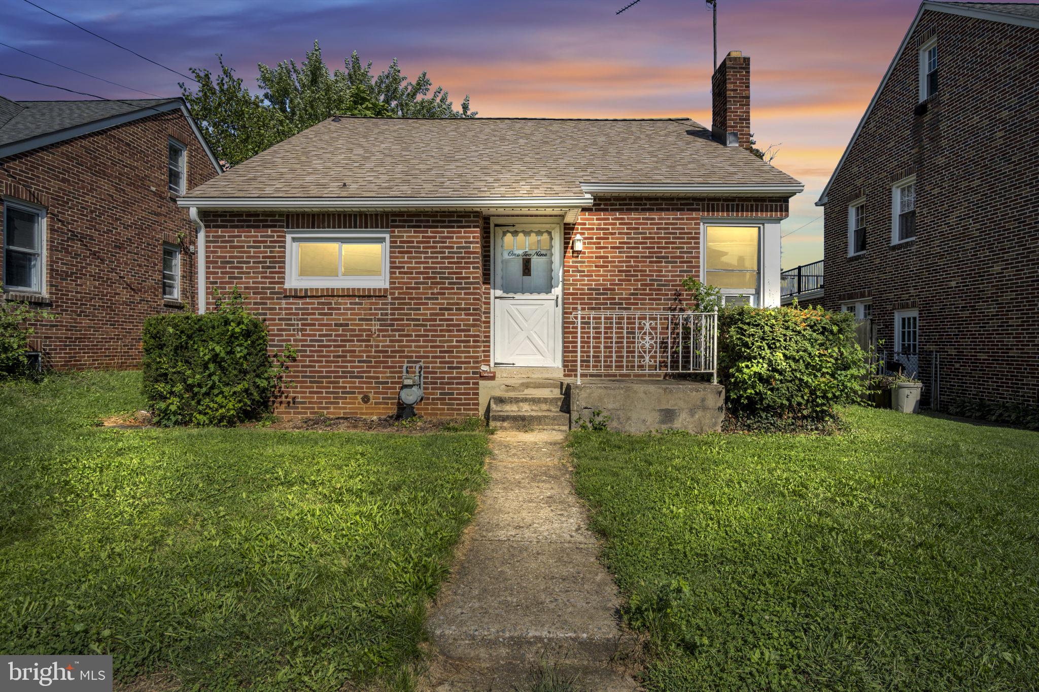 129 N DIAMOND STREET
