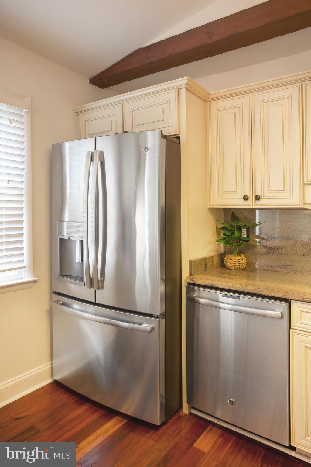 COLONY HILLS - Residential