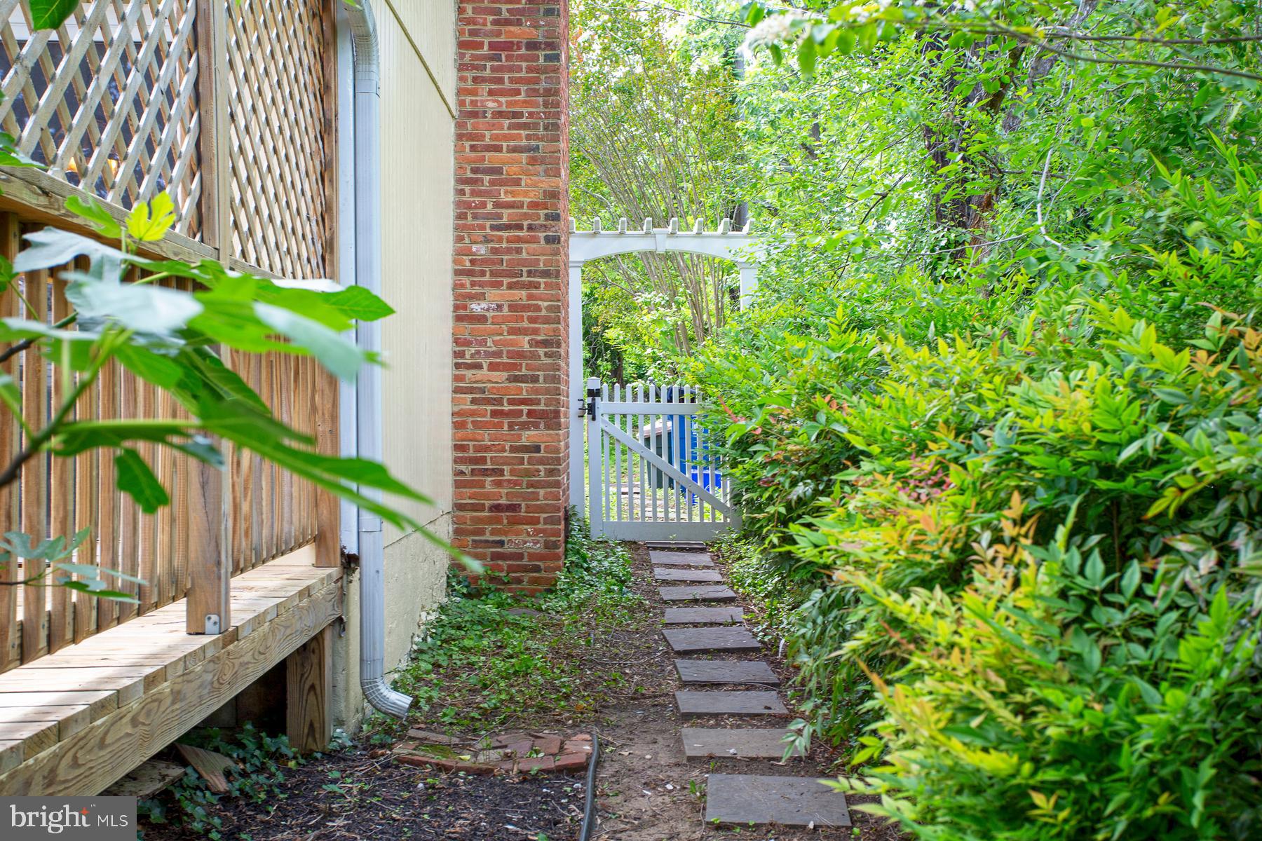 COLONY HILLS - Residential