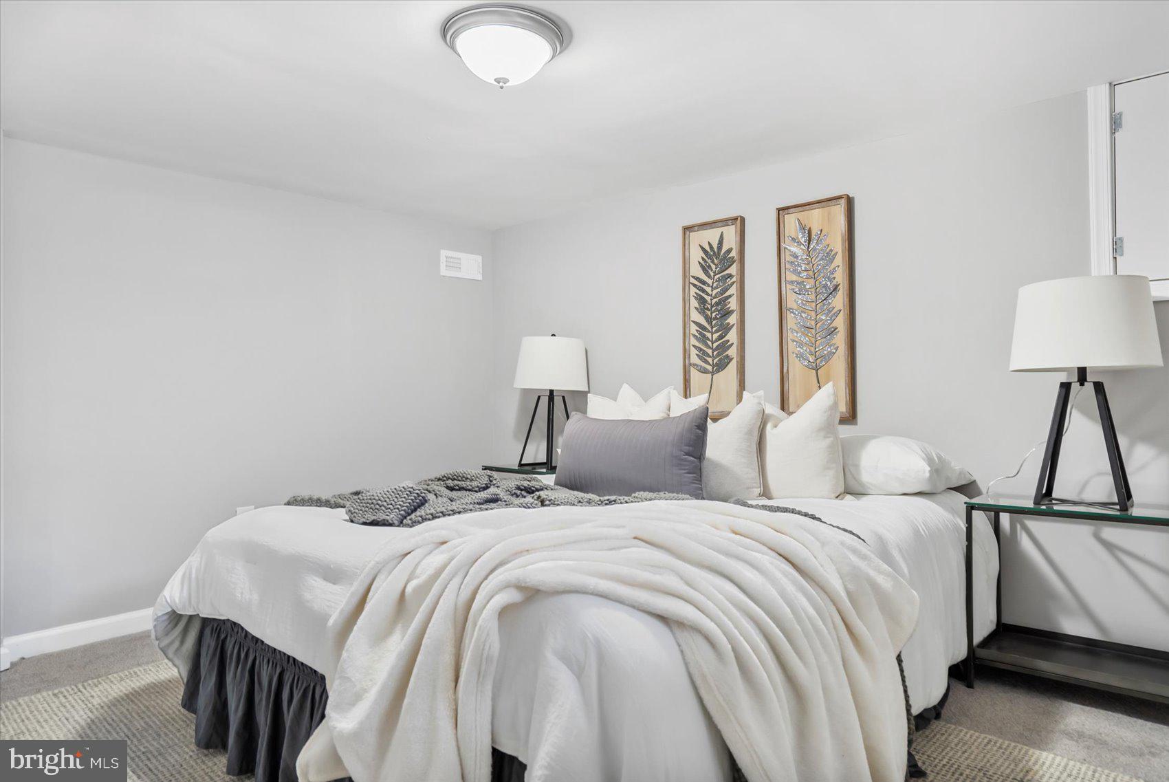 MORAVIA PARK - Residential