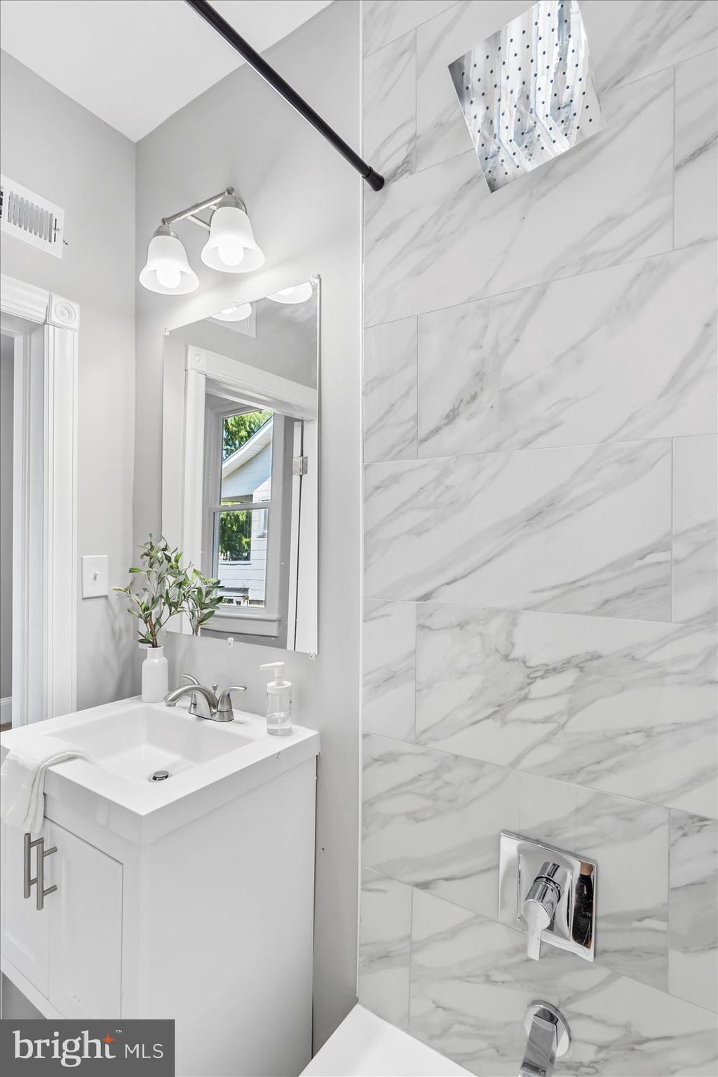 MORAVIA PARK - Residential