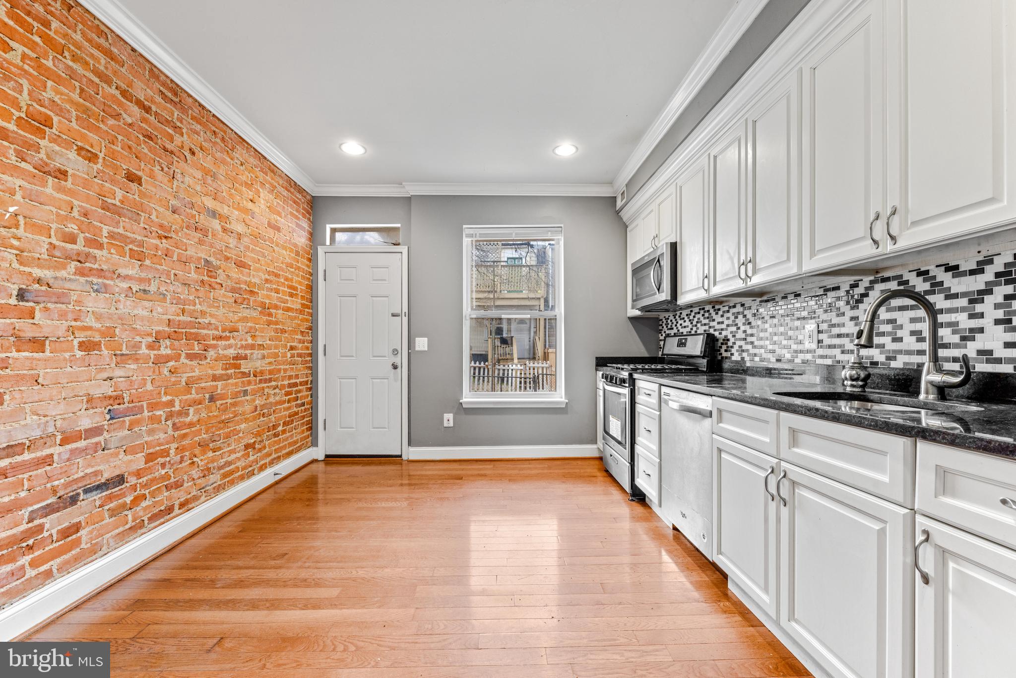 WASHINGTON VILLAGE - Residential