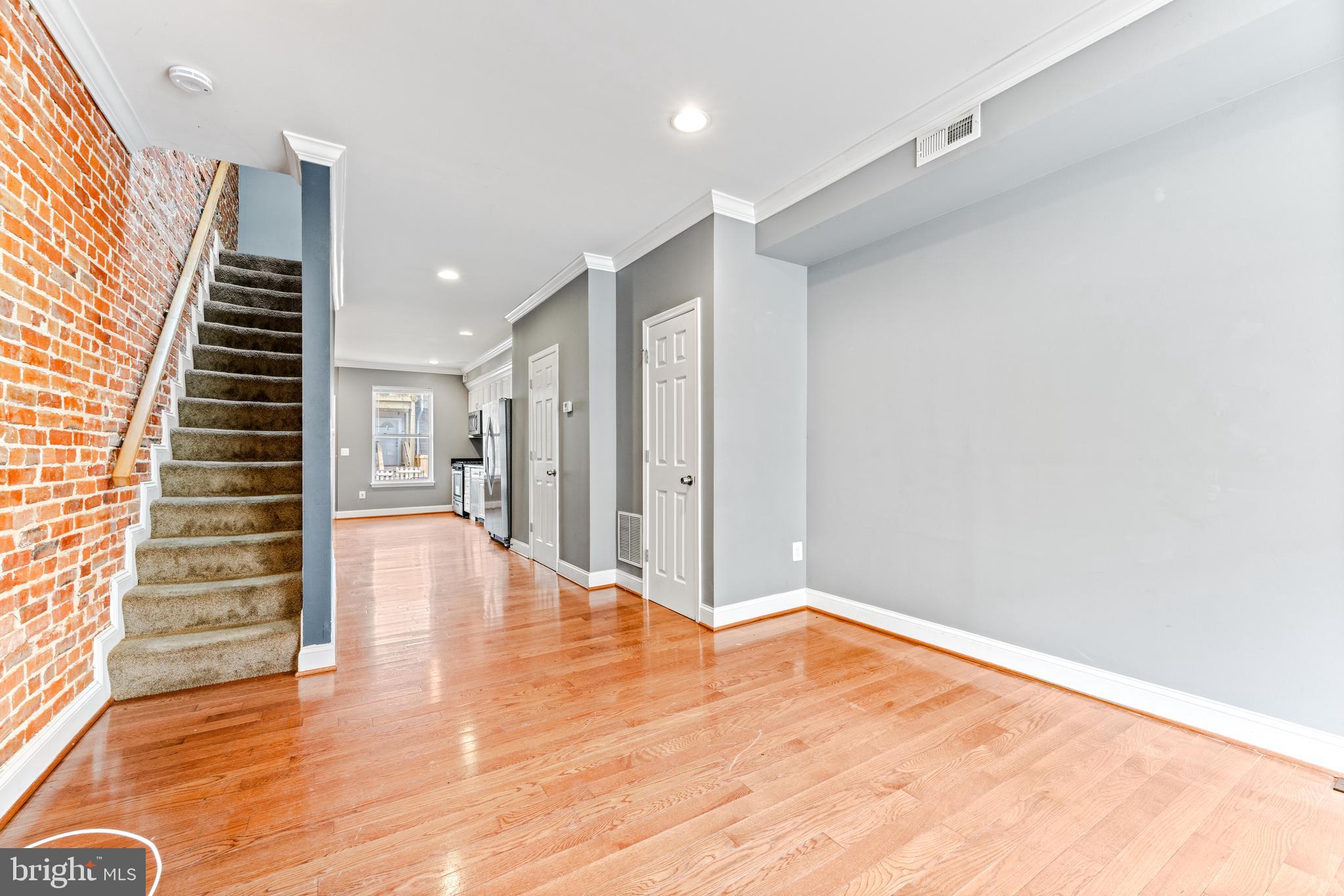 WASHINGTON VILLAGE - Residential