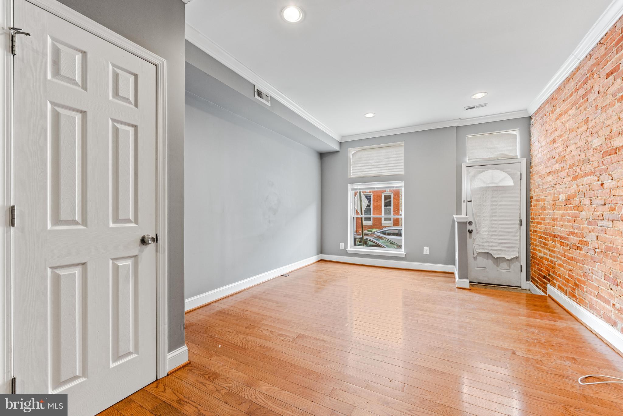 WASHINGTON VILLAGE - Residential