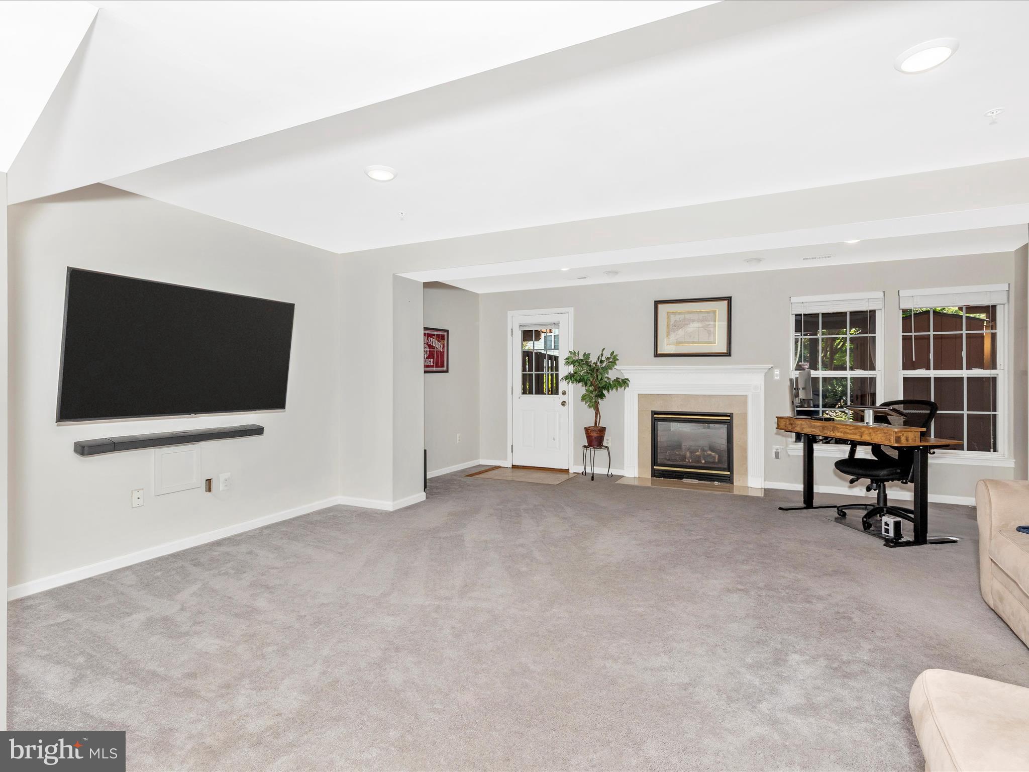 WELLINGTON TRACE - Residential