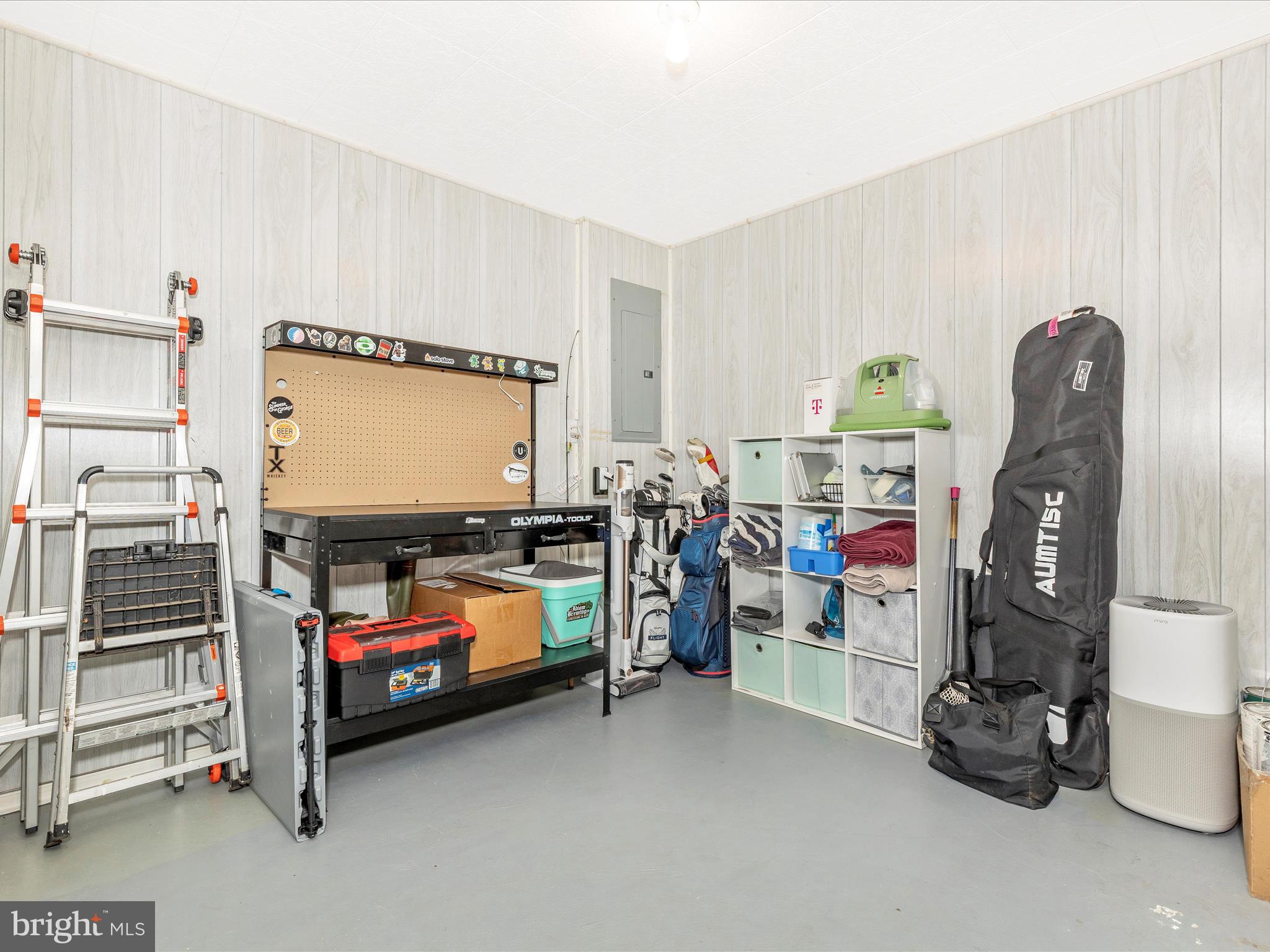 WELLINGTON TRACE - Residential