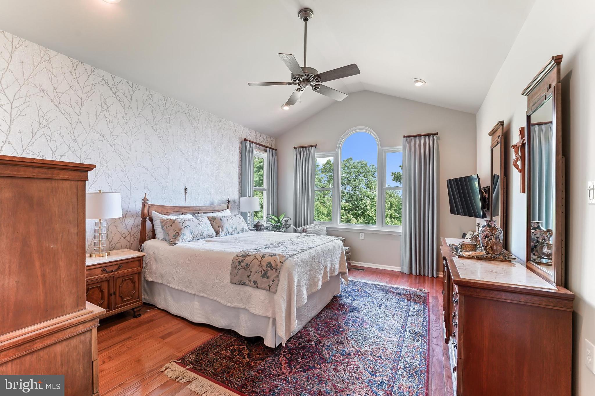 HILLVIEW - Residential