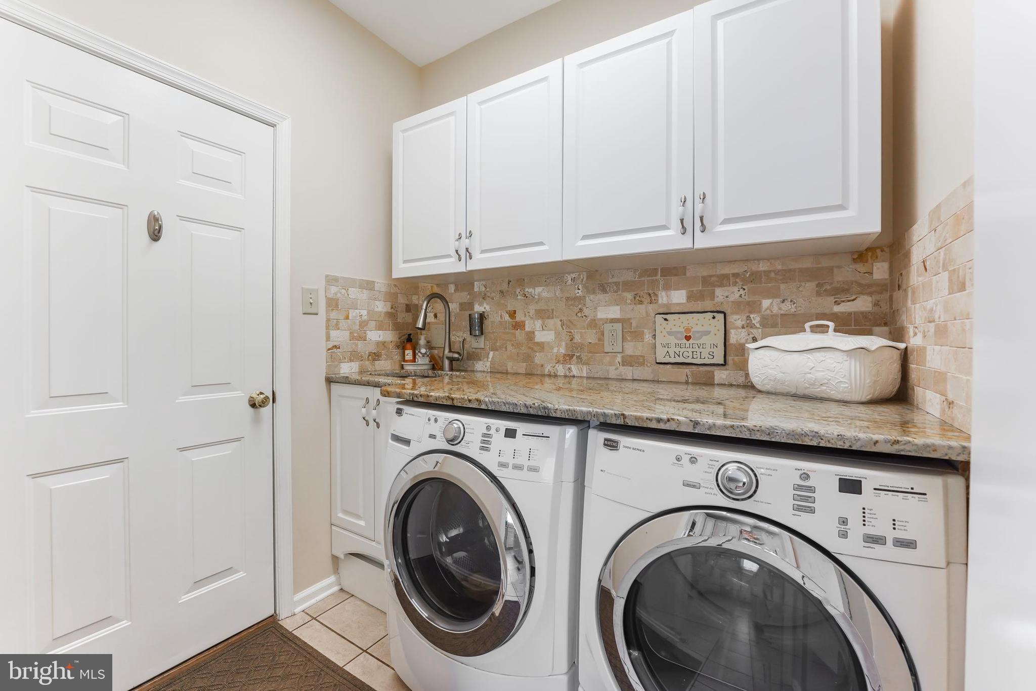 HILLVIEW - Residential